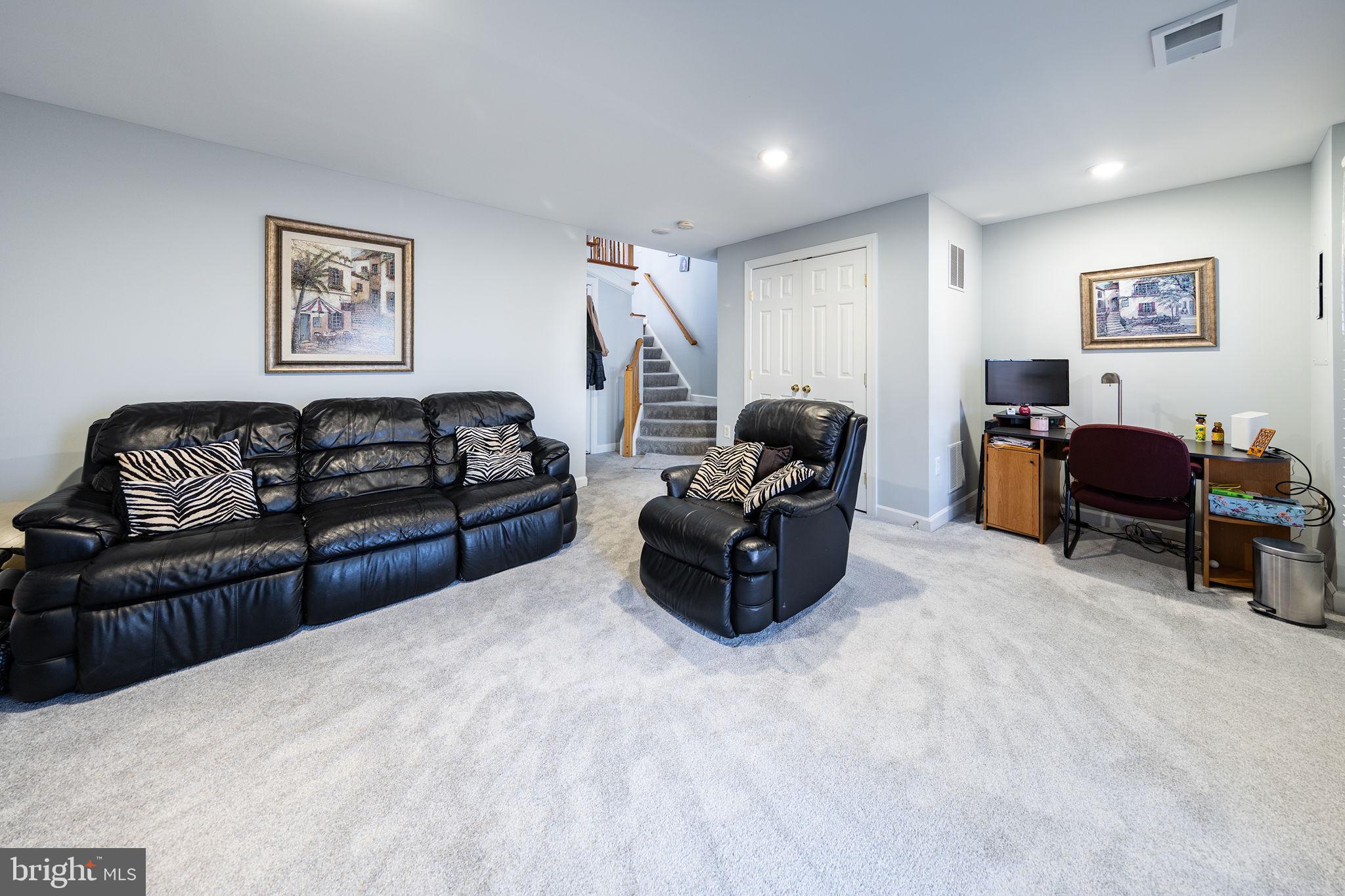 CENTRE RIDGE - Residential