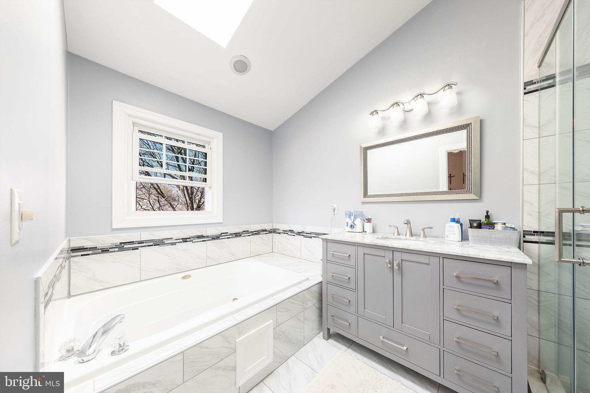 CENTRE RIDGE - Residential