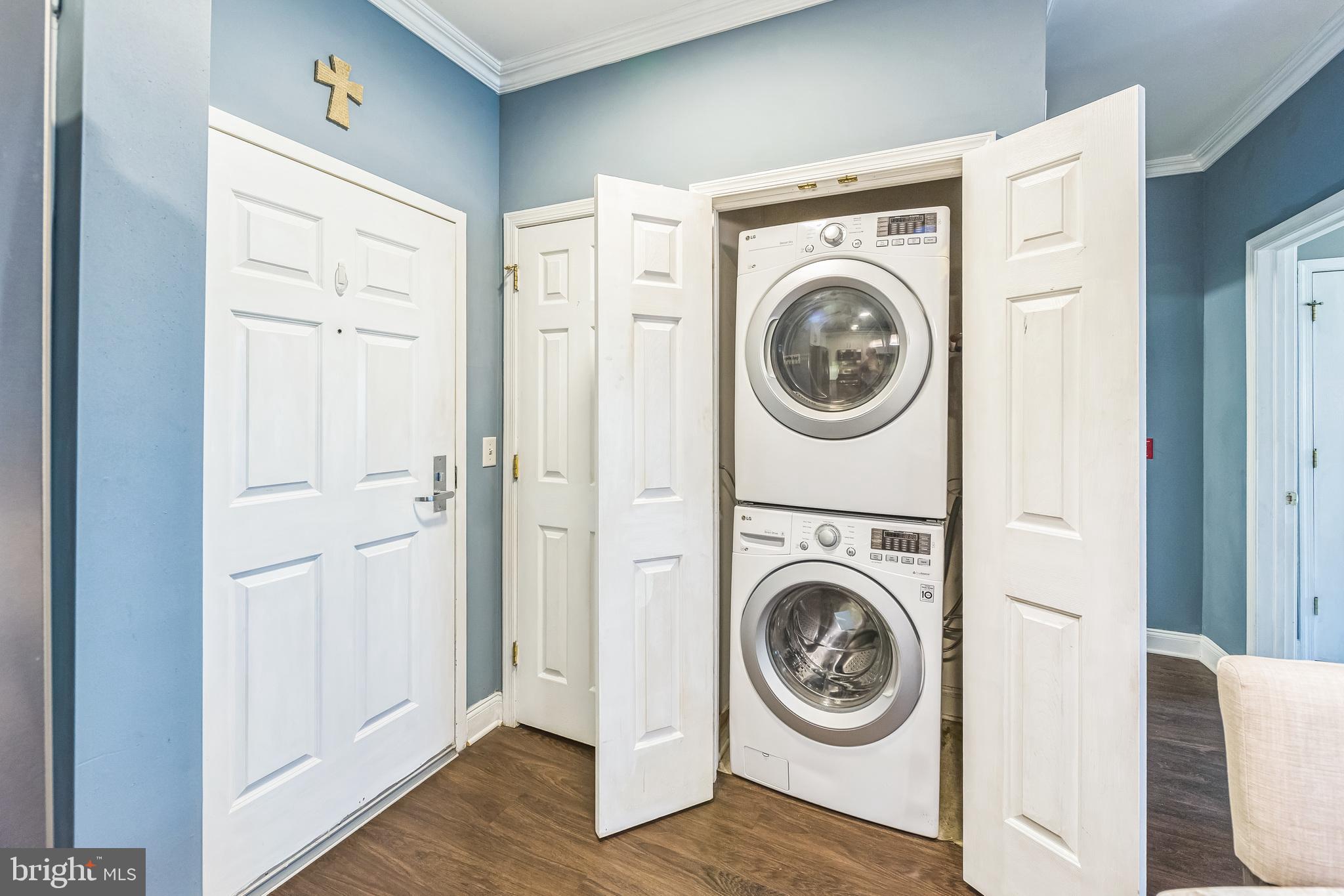 THE GRANDE AT RIVERVIEW - Residential