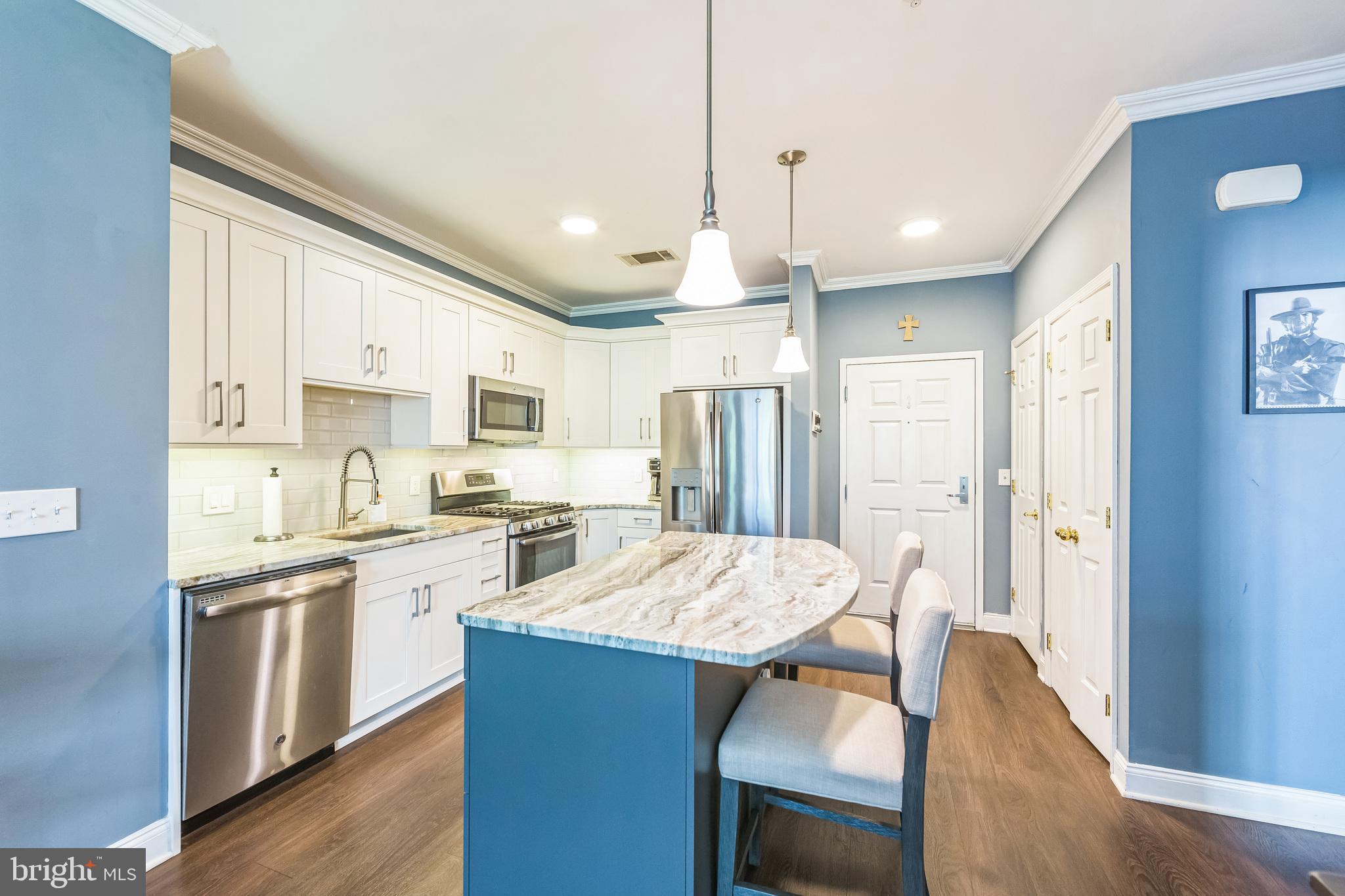 THE GRANDE AT RIVERVIEW - Residential