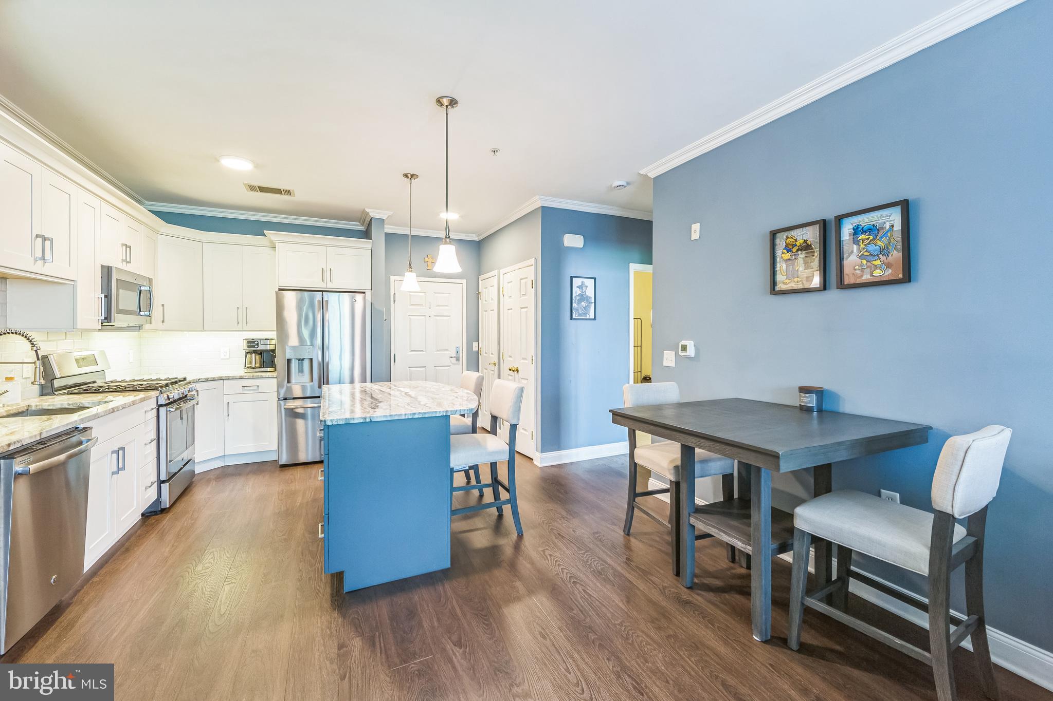 THE GRANDE AT RIVERVIEW - Residential