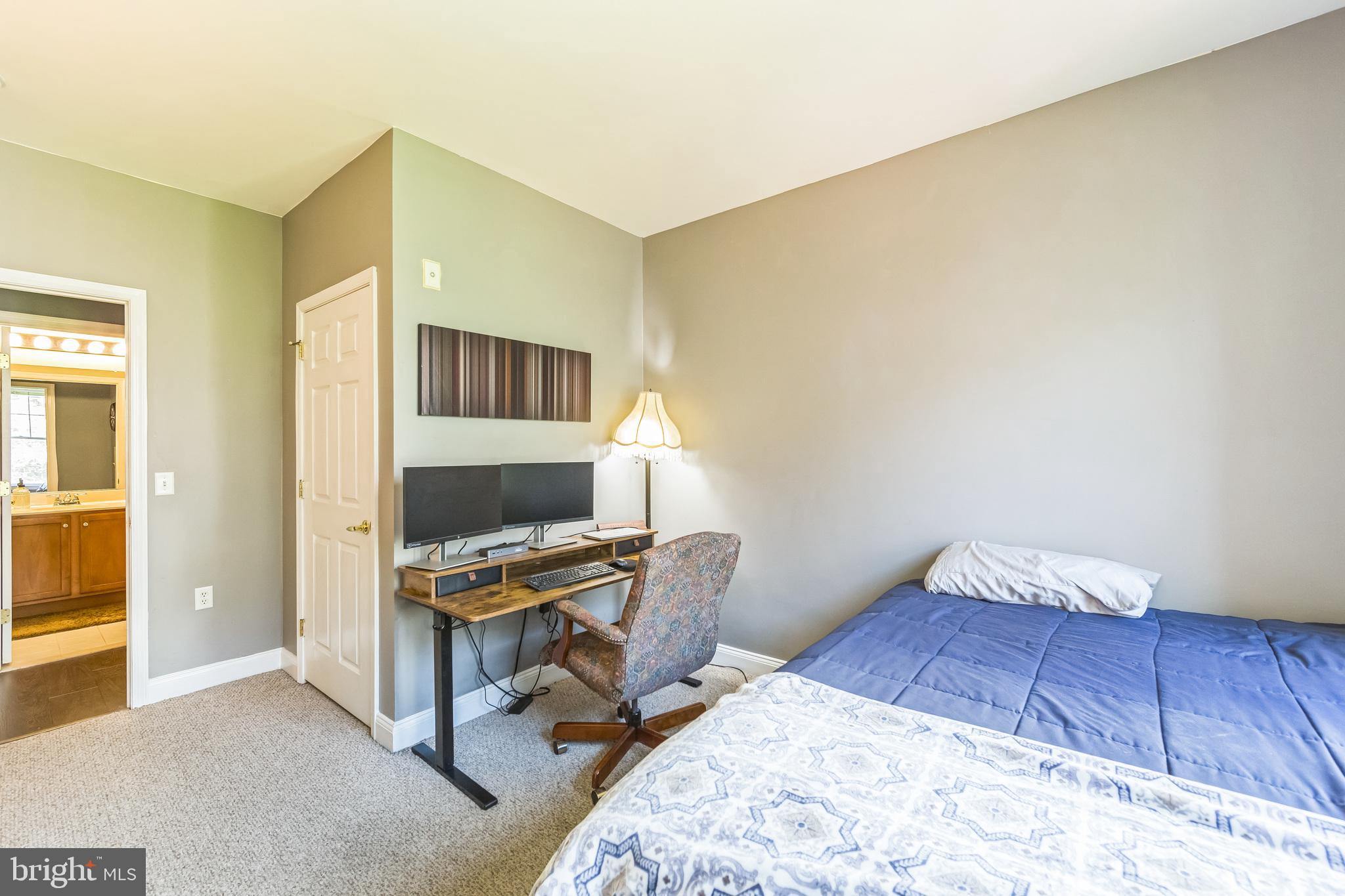 THE GRANDE AT RIVERVIEW - Residential