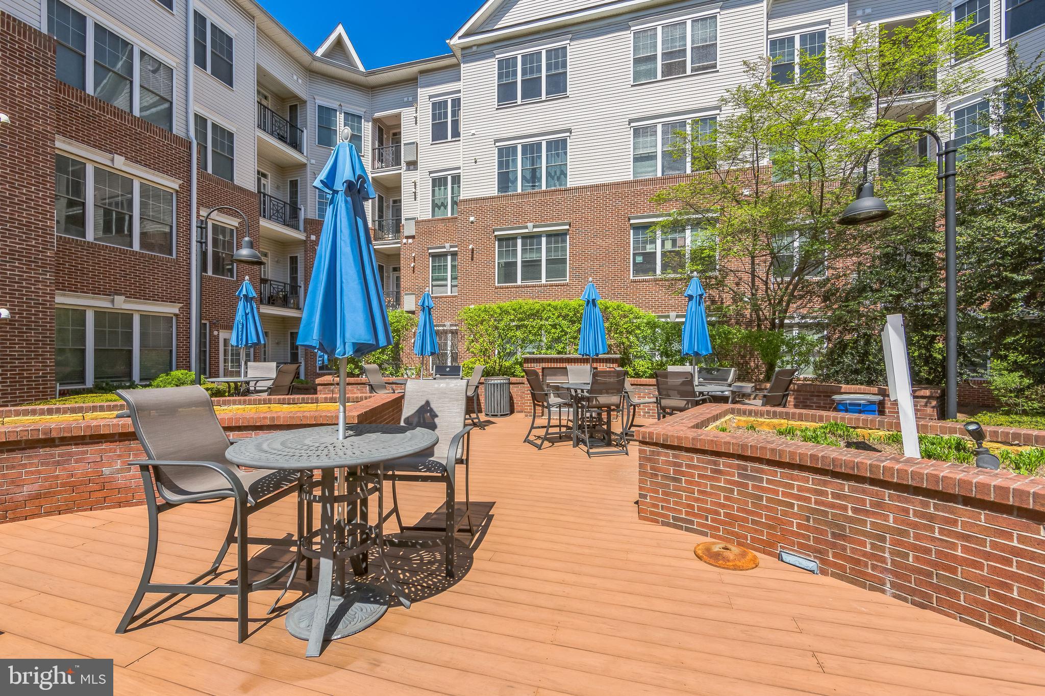 THE GRANDE AT RIVERVIEW - Residential