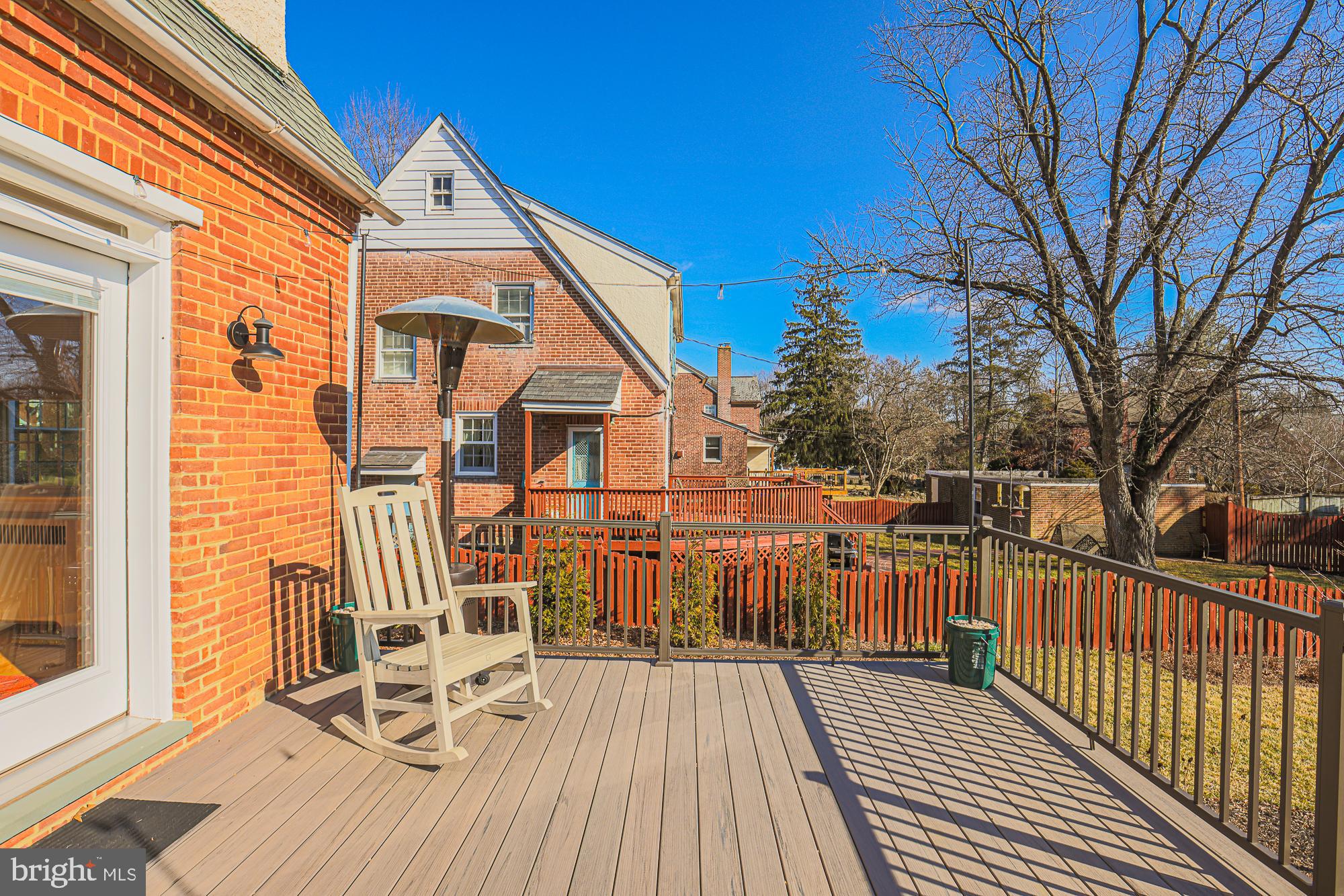 LAKE EVESHAM - Residential