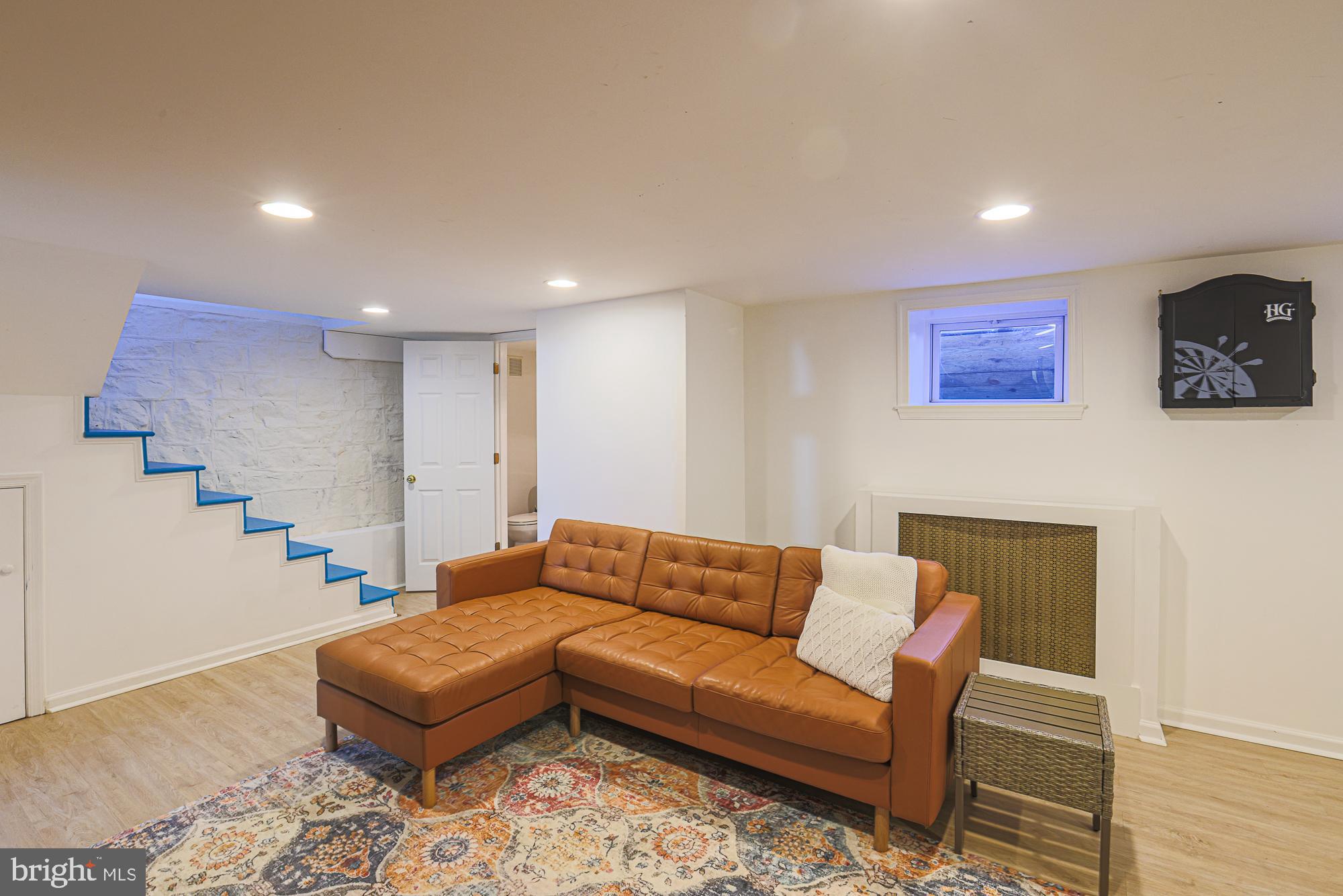 LAKE EVESHAM - Residential