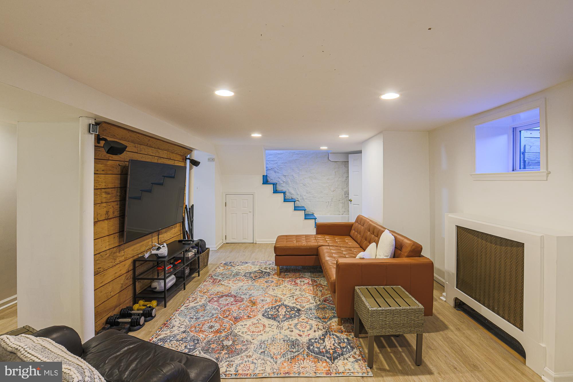 LAKE EVESHAM - Residential