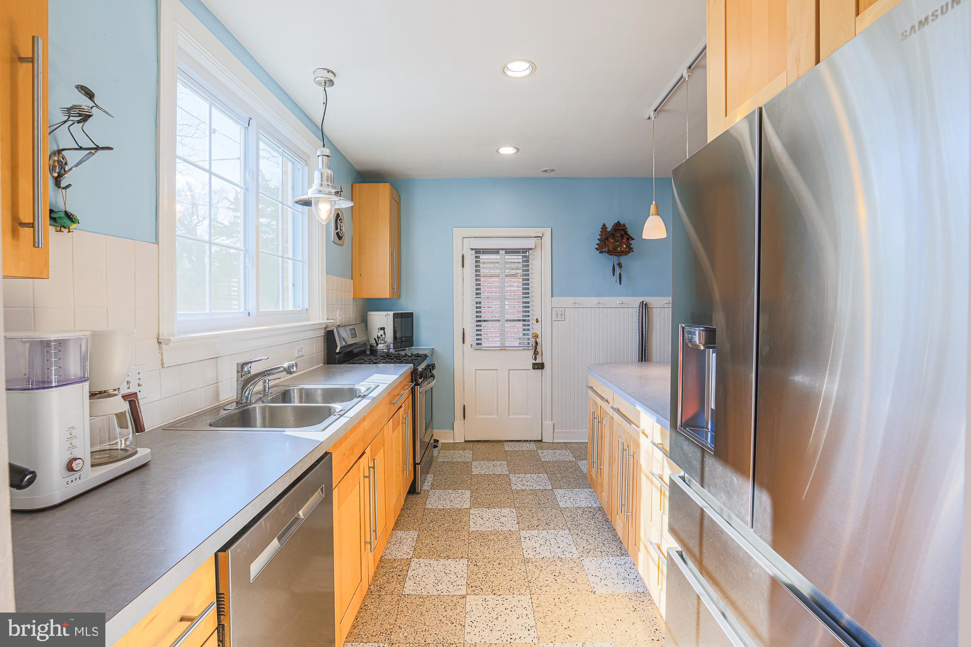 LAKE EVESHAM - Residential