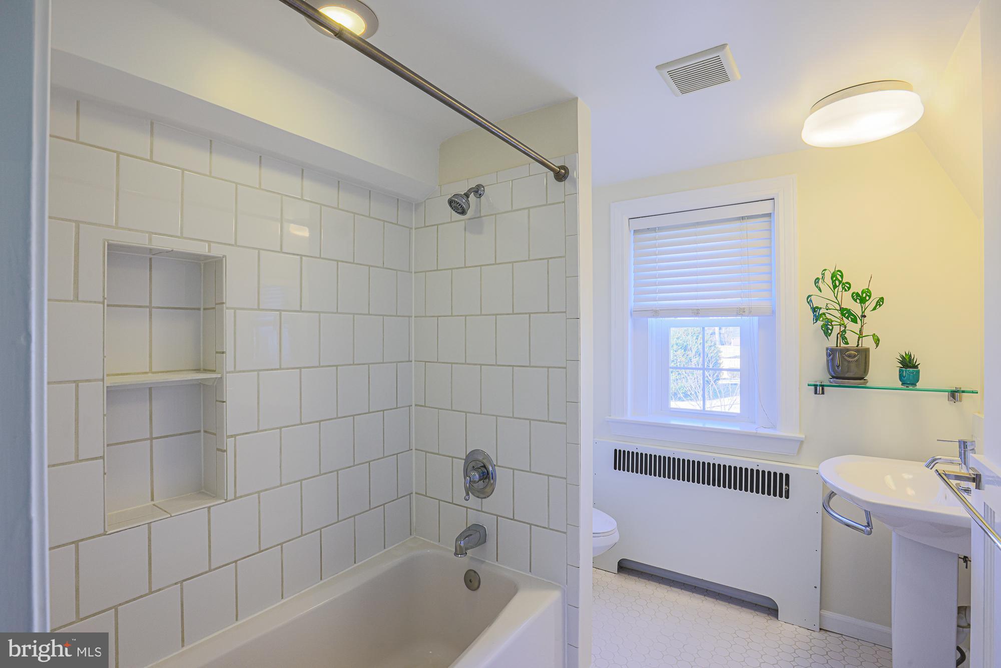 LAKE EVESHAM - Residential