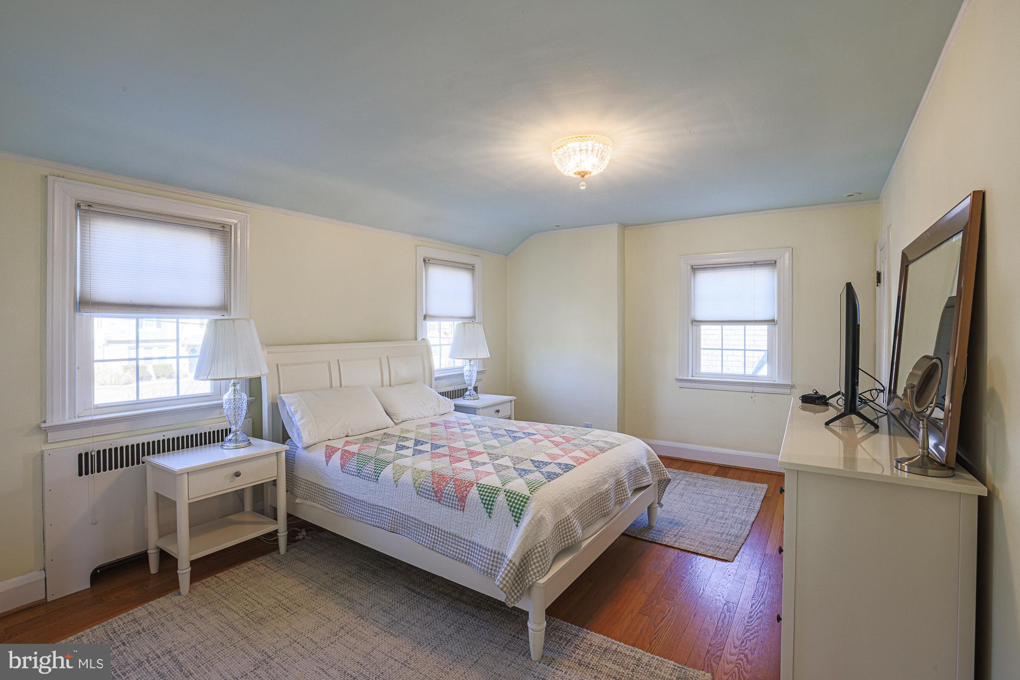 LAKE EVESHAM - Residential