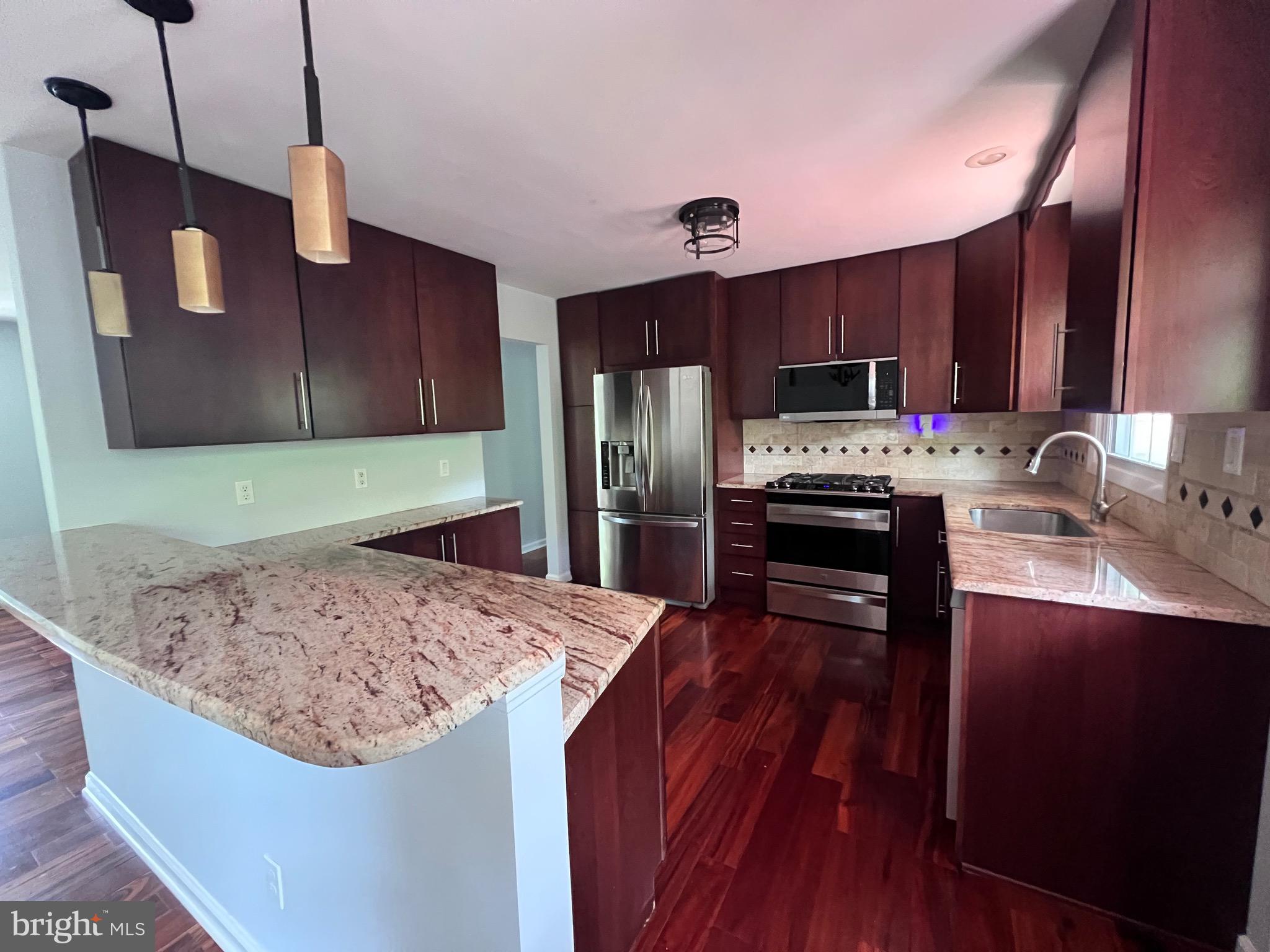 MUNSON HILL - Residential