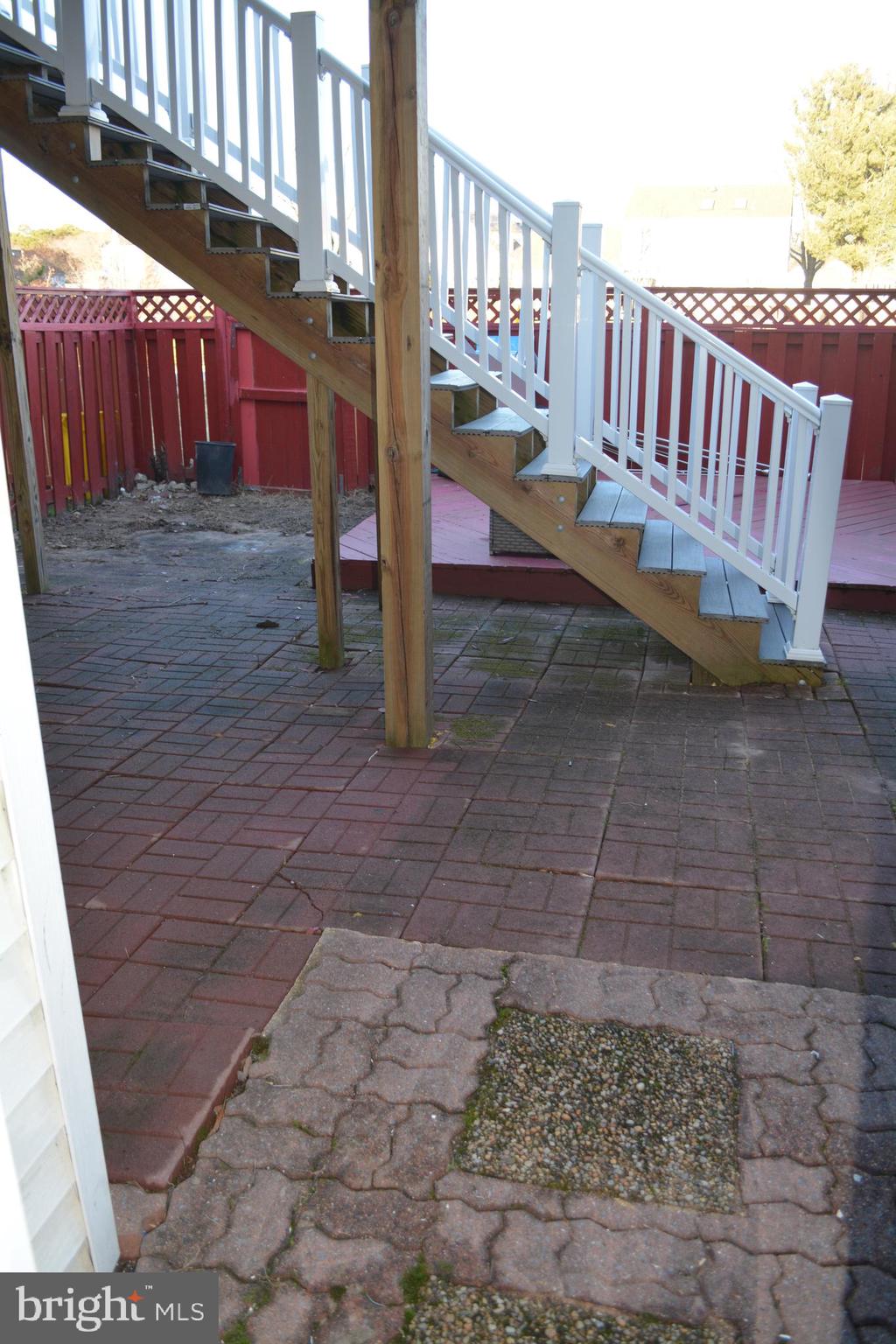 SEVEN OAKS - Residential