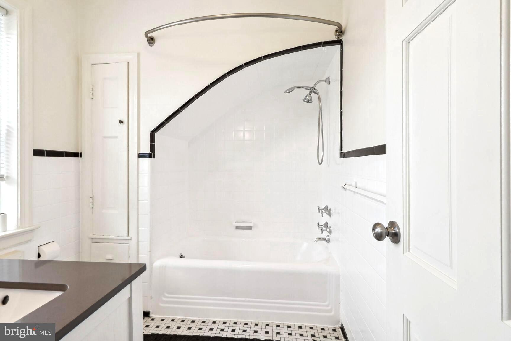 EDNOR GARDENS HISTORIC DISTRICT - Residential