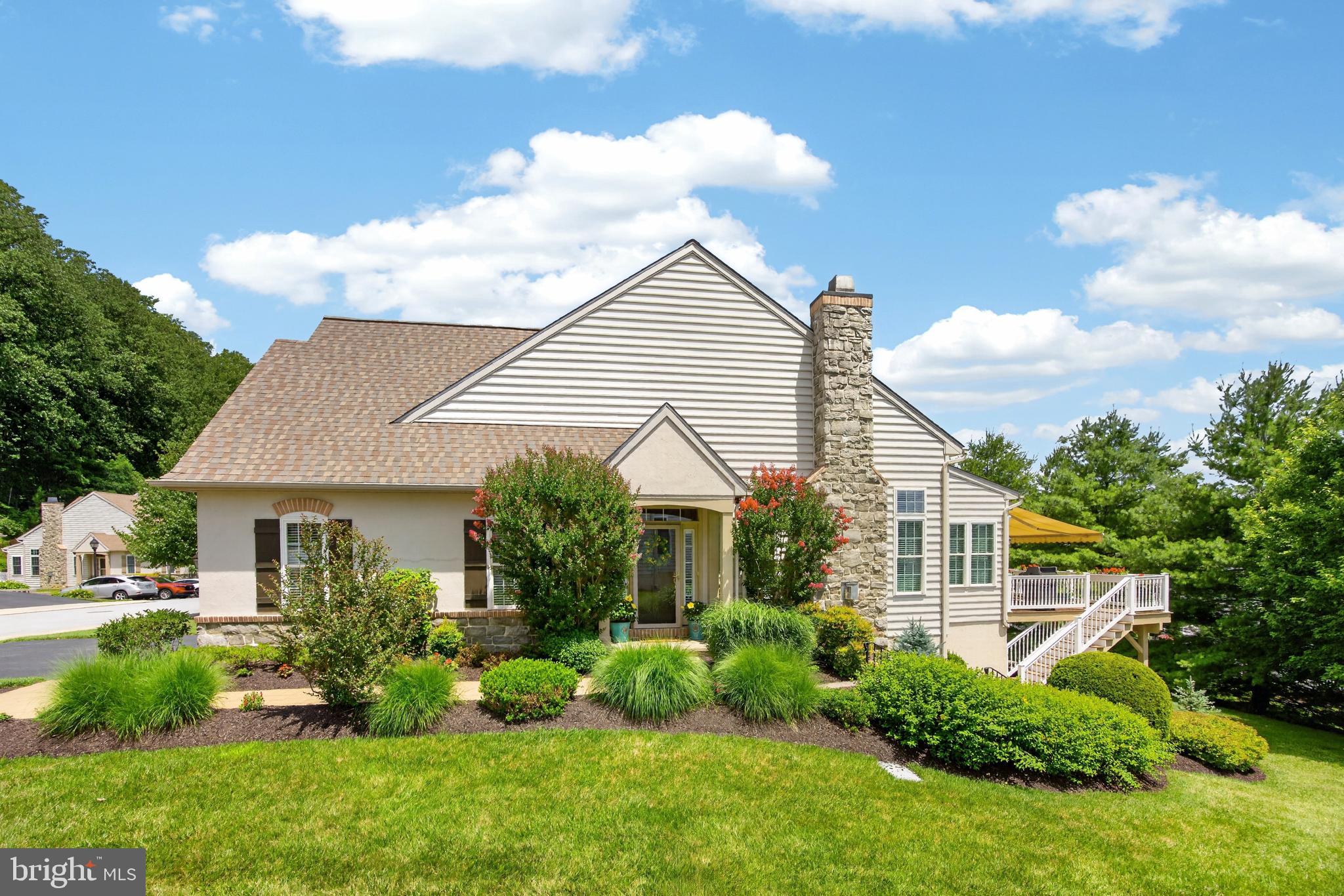 1467 N RED MAPLE WAY