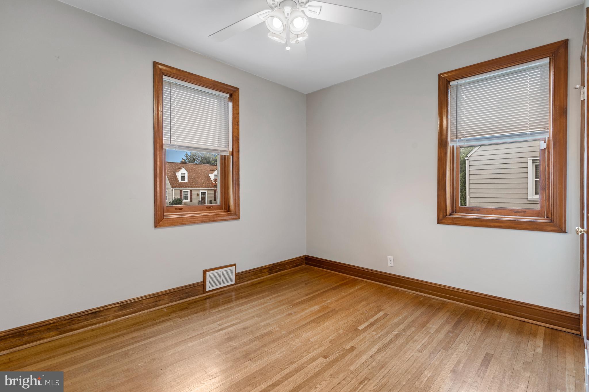 HAMILTON PARK - Residential