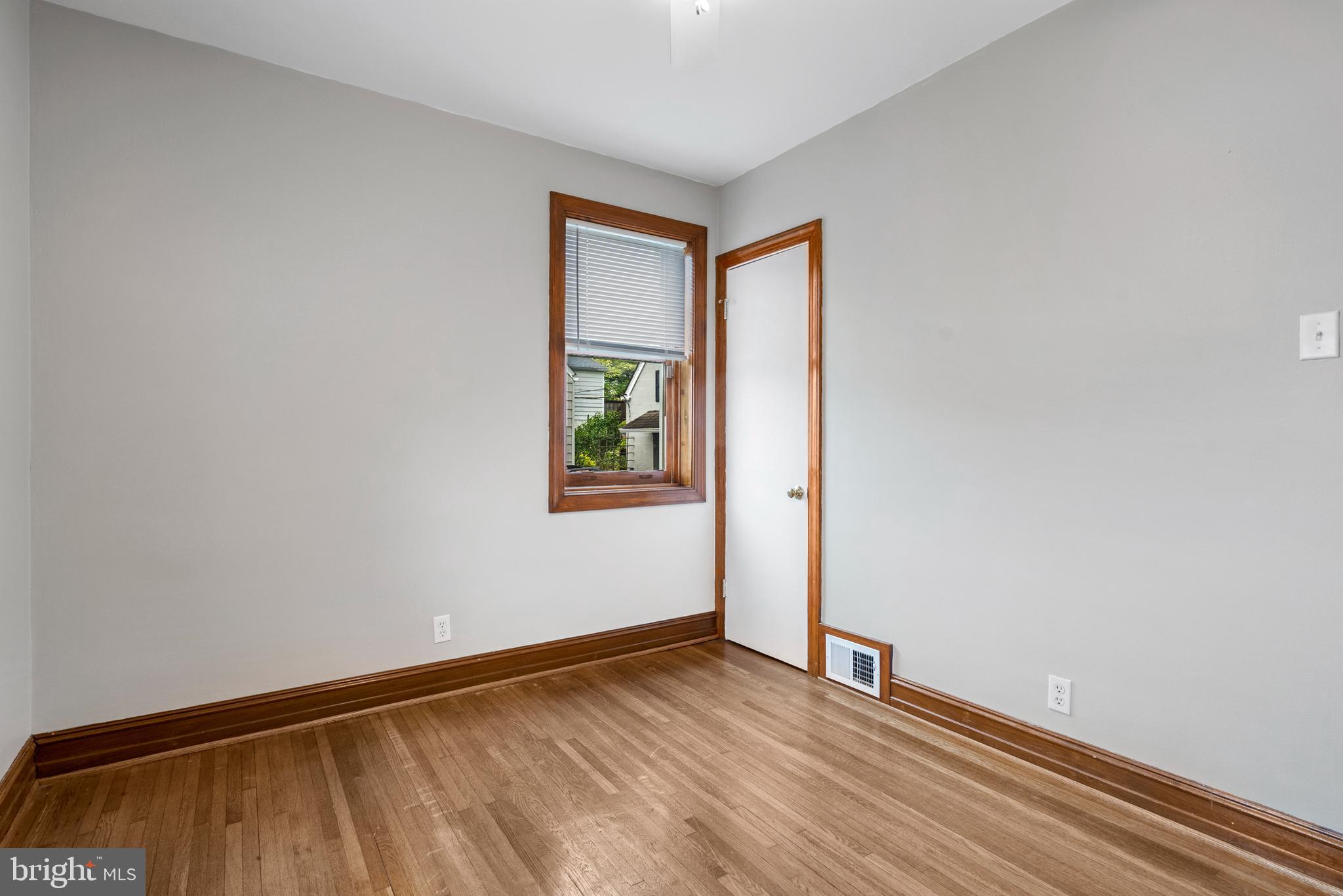 HAMILTON PARK - Residential