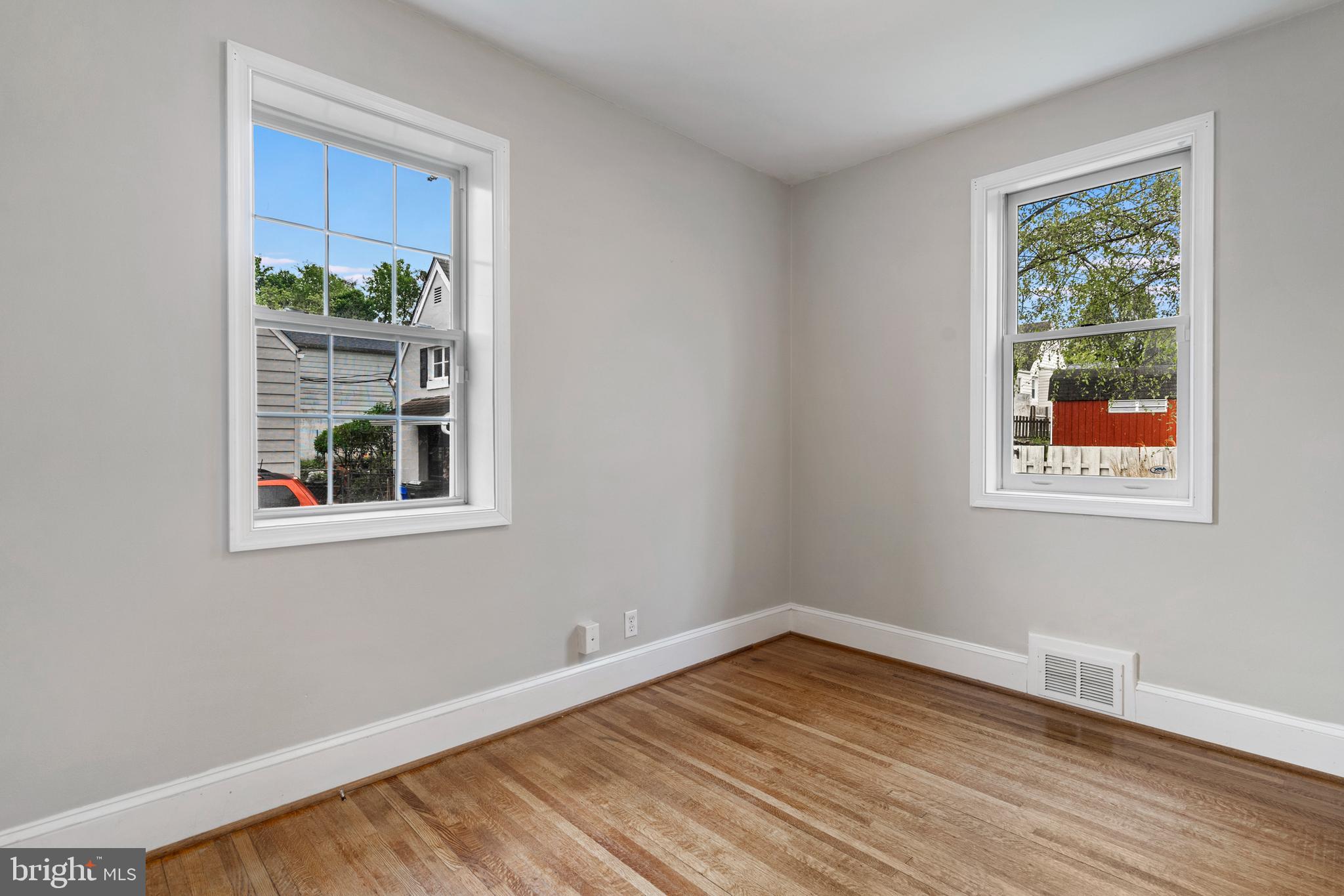 HAMILTON PARK - Residential