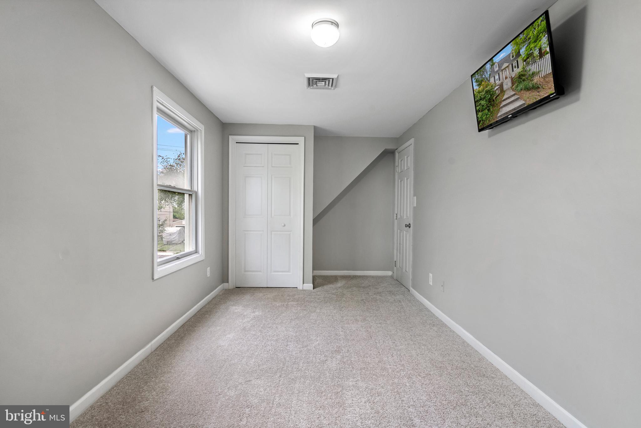 HAMILTON PARK - Residential