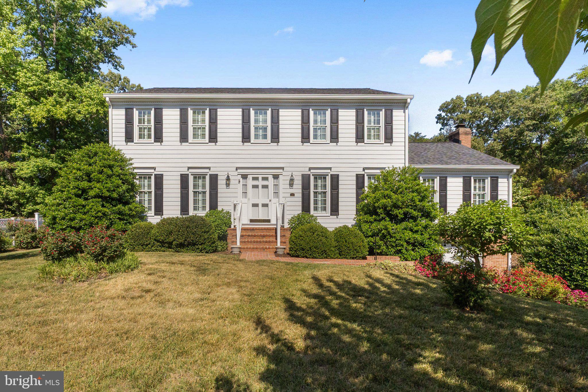 212 CAMDEN DRIVE