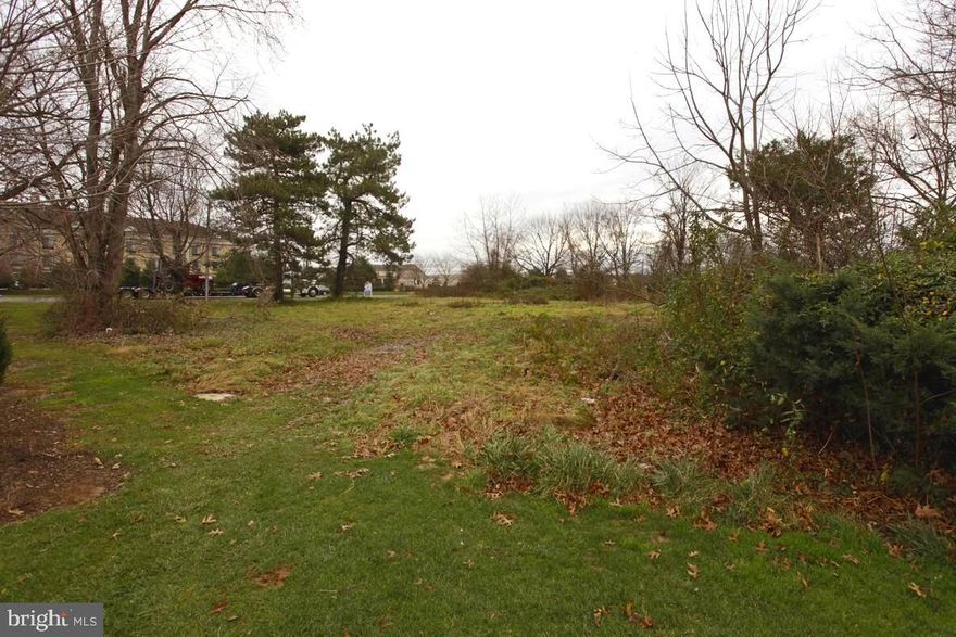 This lot is located directly on E Street Rd in Warminster PA with approximately 150 ft of frontage on E Street Rd. This lot is approximately 150 ft by 200 ft for a total of 30,000 sq ft.

This property is available for sale or for ground lease ($5 per sq ft for ground lease). By right, two adjoined townhomes (1 residential twin property with two dwelling units) or one single family residence can be built on this parcel.  

This is a prime suburban location with great public and private schools and strong demographics. Centennial School District has B+ grade according to Niche. Warminster Township 2019-2023 Median households income = $94,191. 

Located on a major retail artery that has Costco, Aldis, Chick-fil-A & Walmart within a half mile of the subject property. 35,000 daily traffic count as of 2023.