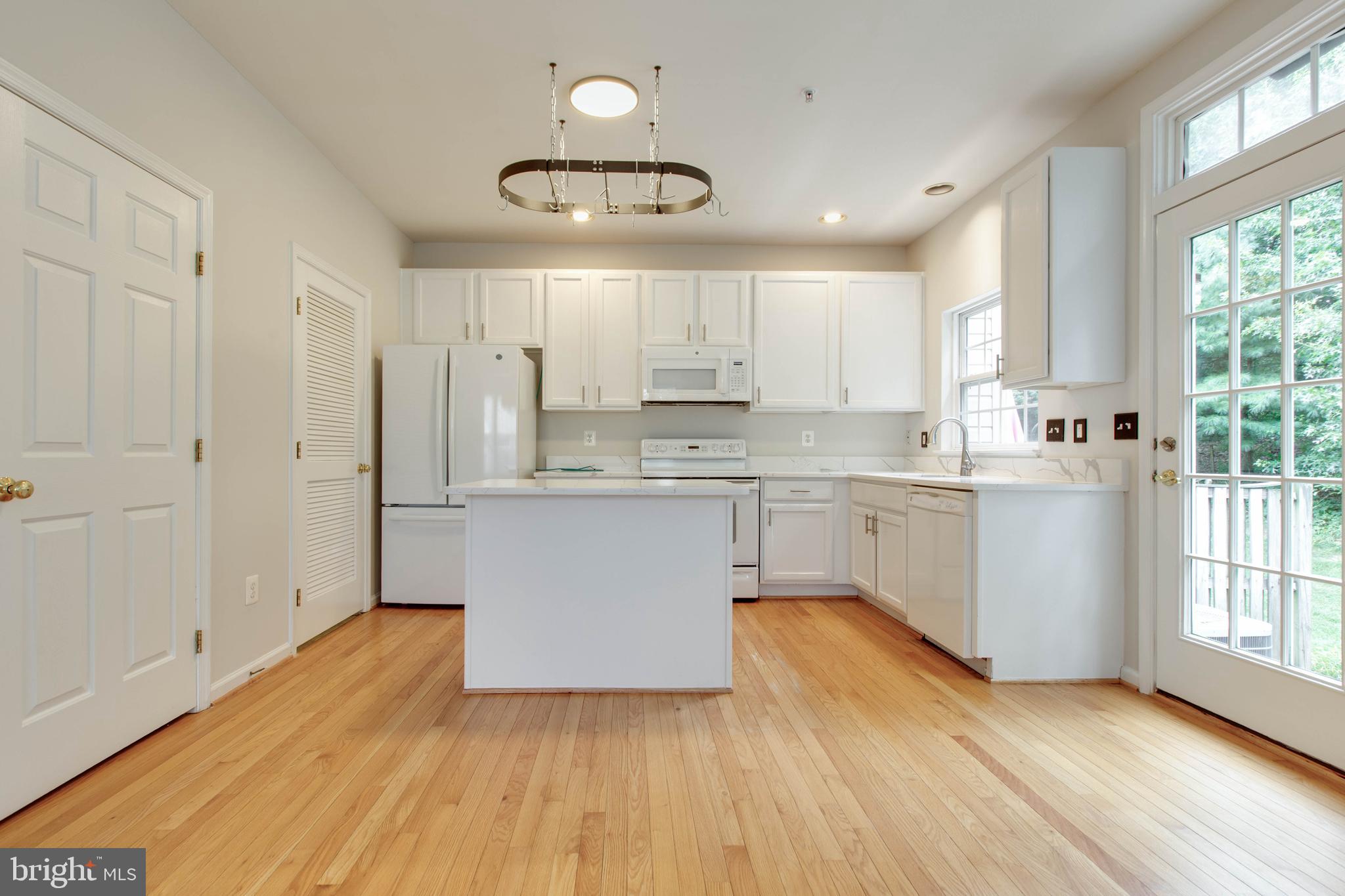 STOCKBRIDGE OVERLOOK - Residential Lease