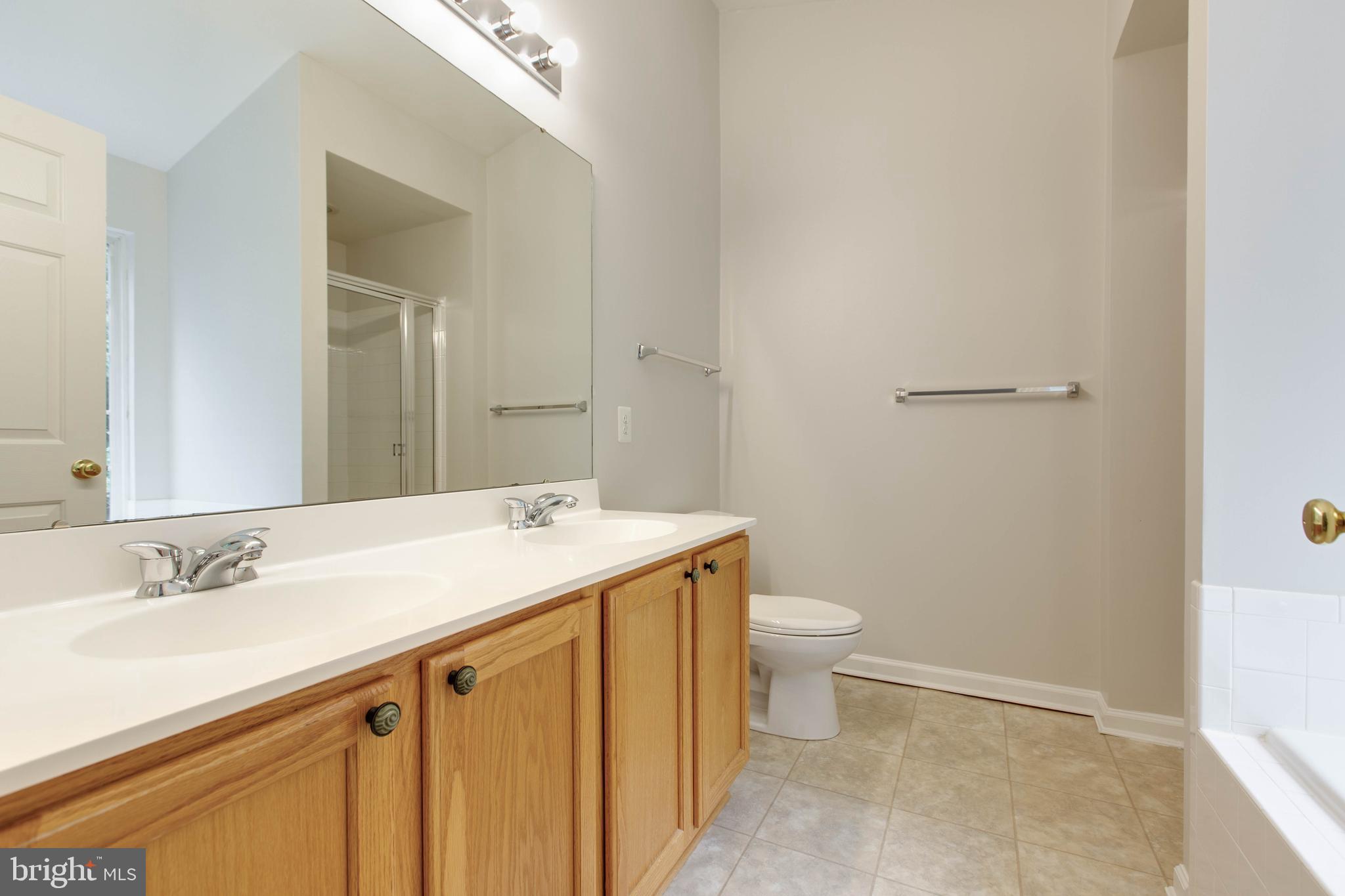 STOCKBRIDGE OVERLOOK - Residential Lease