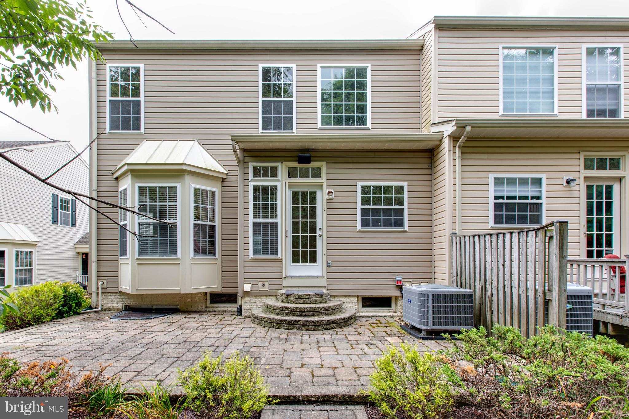 STOCKBRIDGE OVERLOOK - Residential Lease