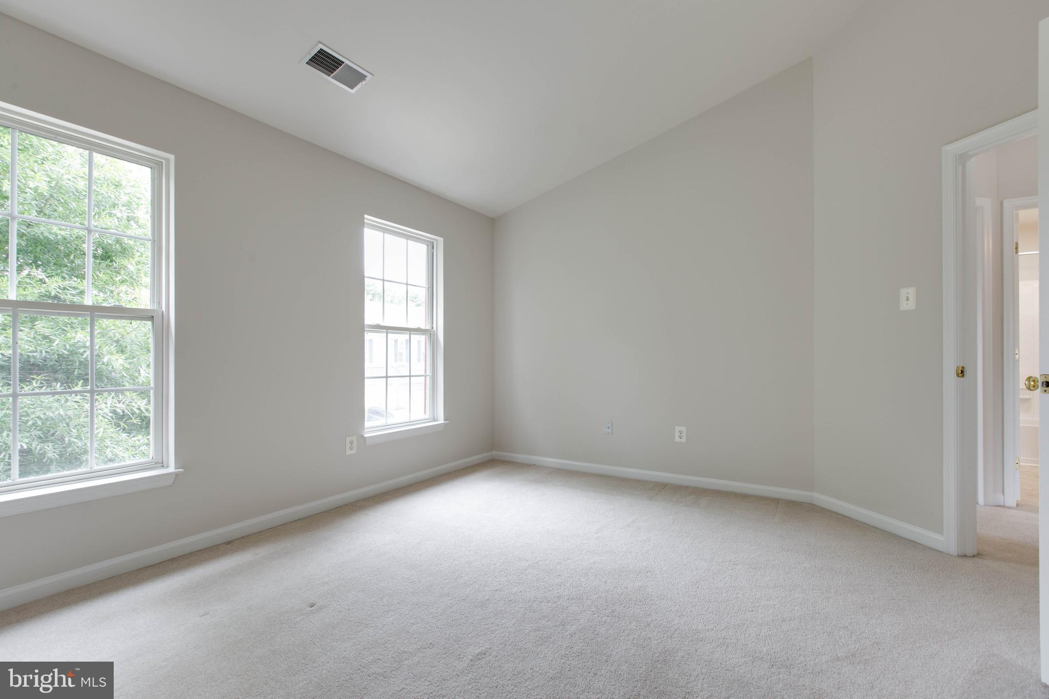 STOCKBRIDGE OVERLOOK - Residential Lease