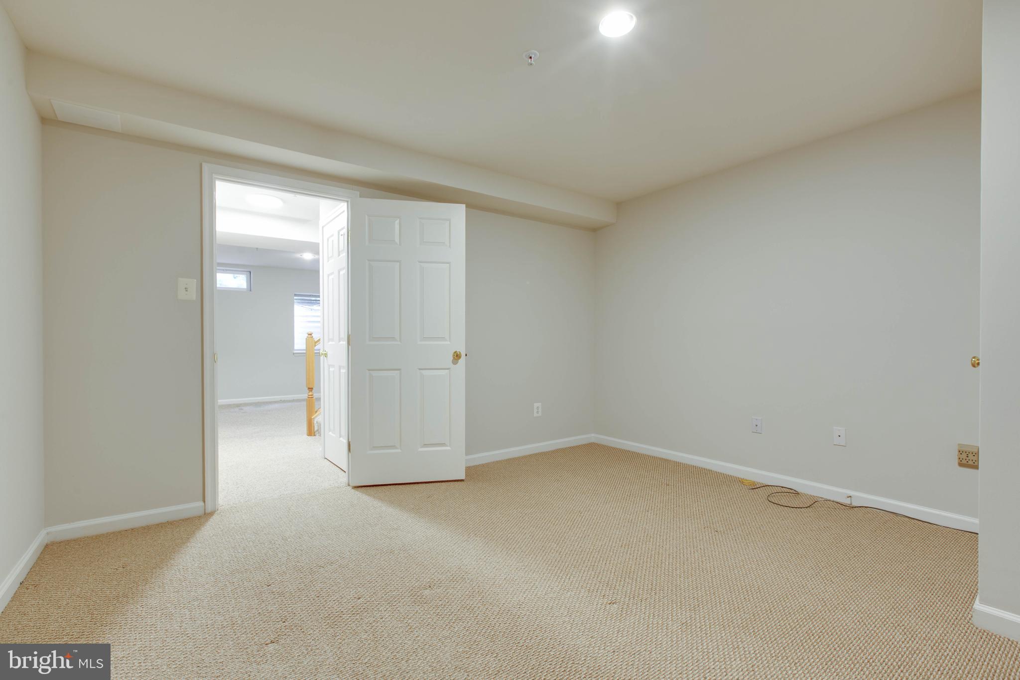 STOCKBRIDGE OVERLOOK - Residential Lease