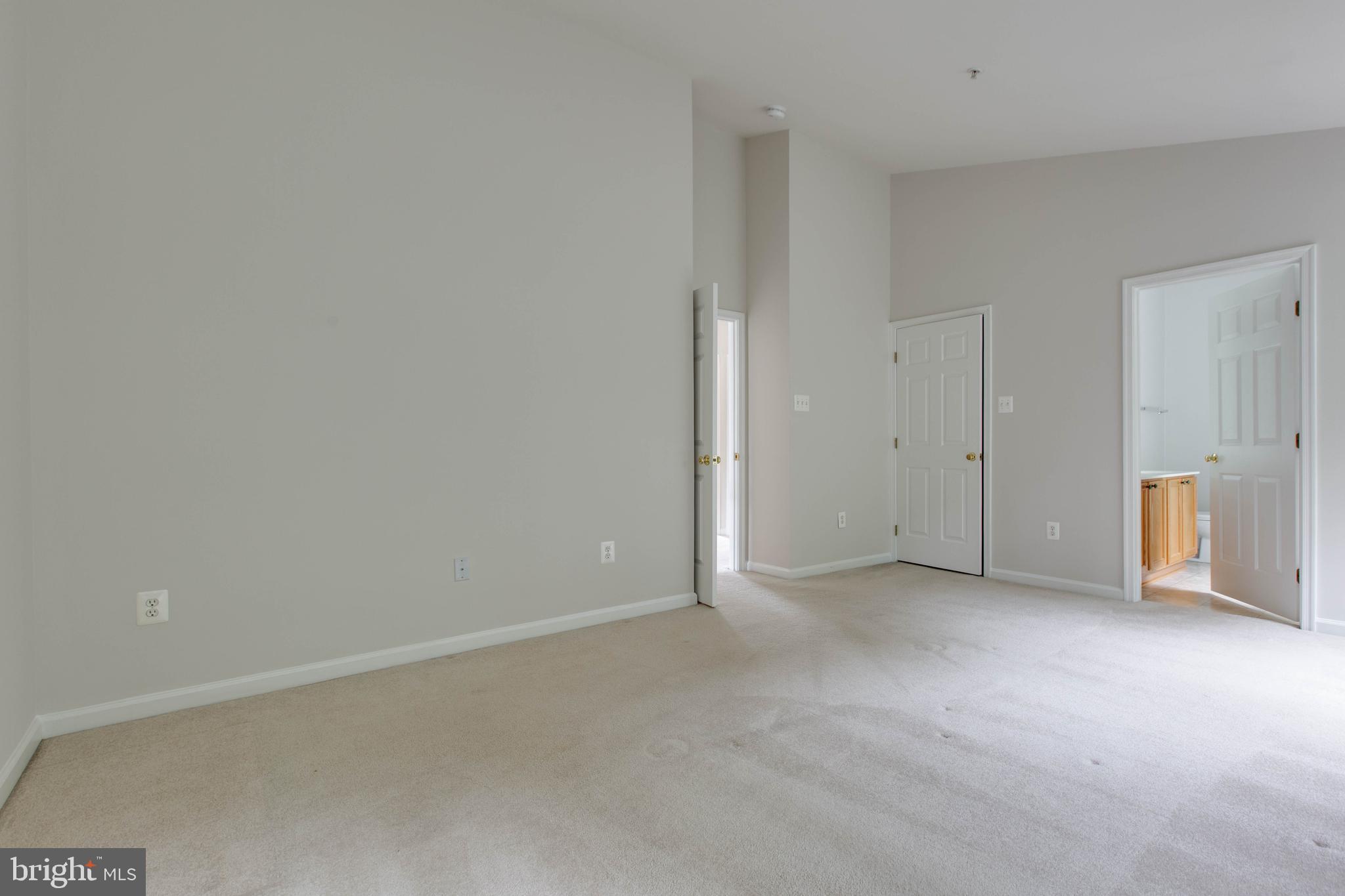 STOCKBRIDGE OVERLOOK - Residential Lease