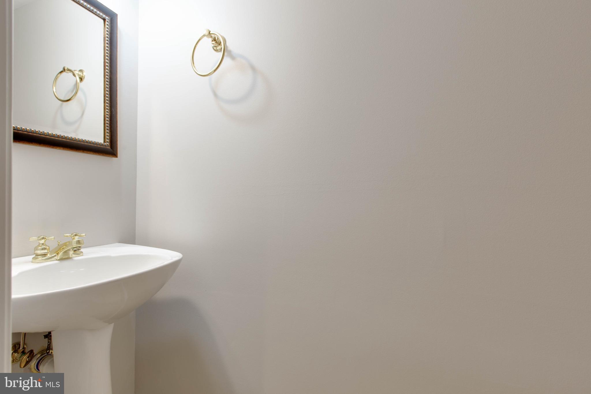 STOCKBRIDGE OVERLOOK - Residential Lease