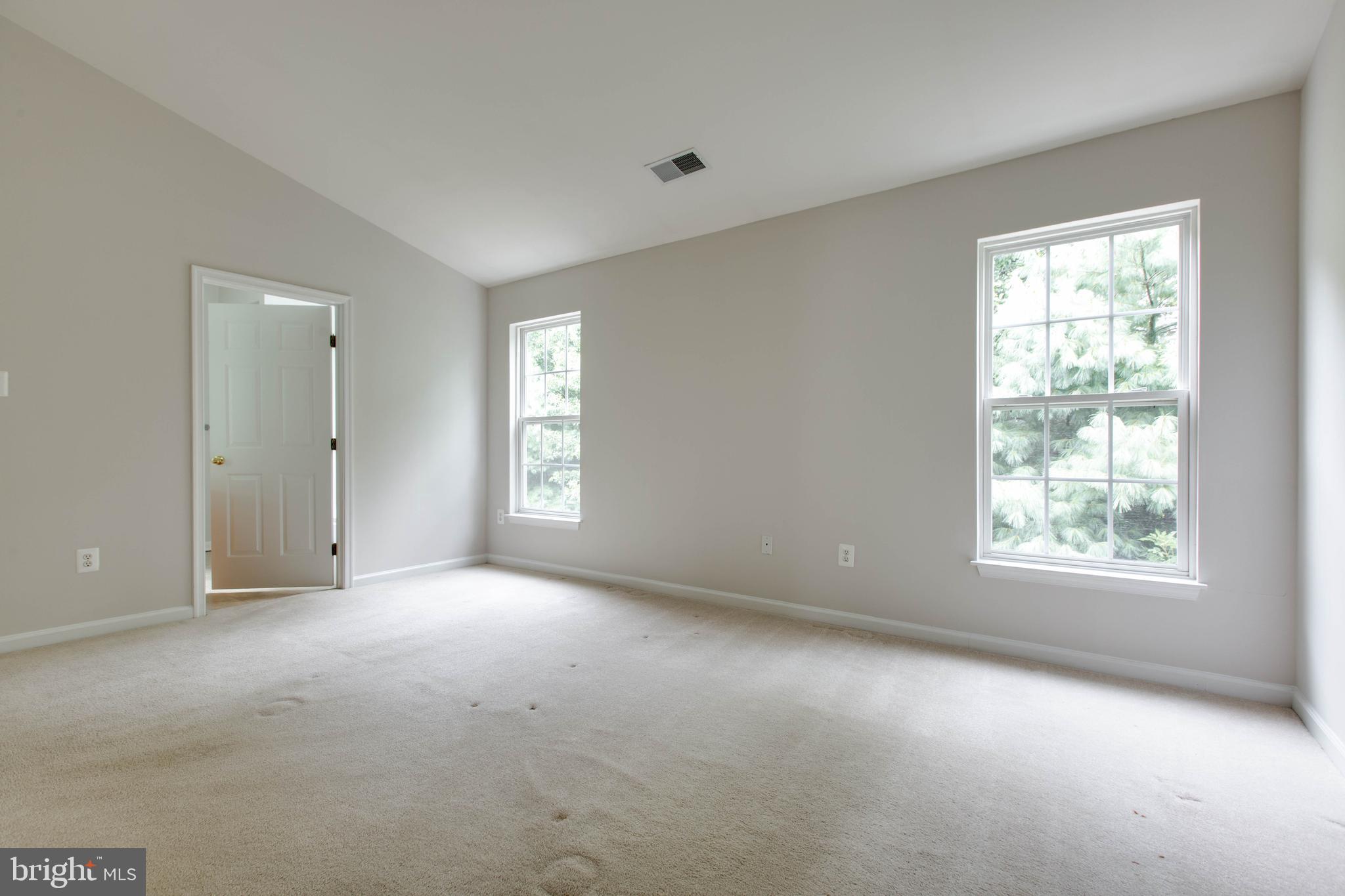 STOCKBRIDGE OVERLOOK - Residential Lease