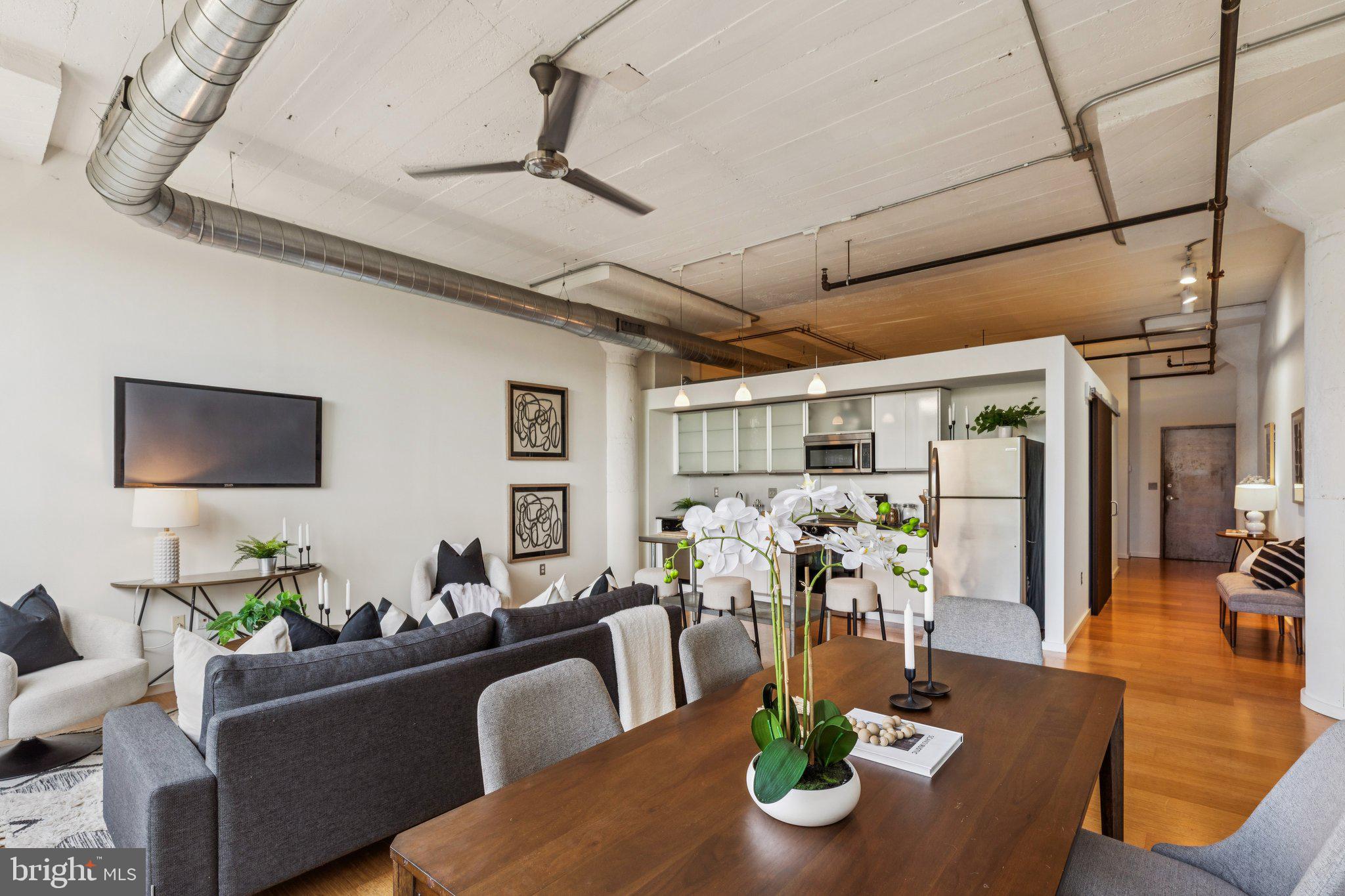 1714 MEMPHIS STREET 211