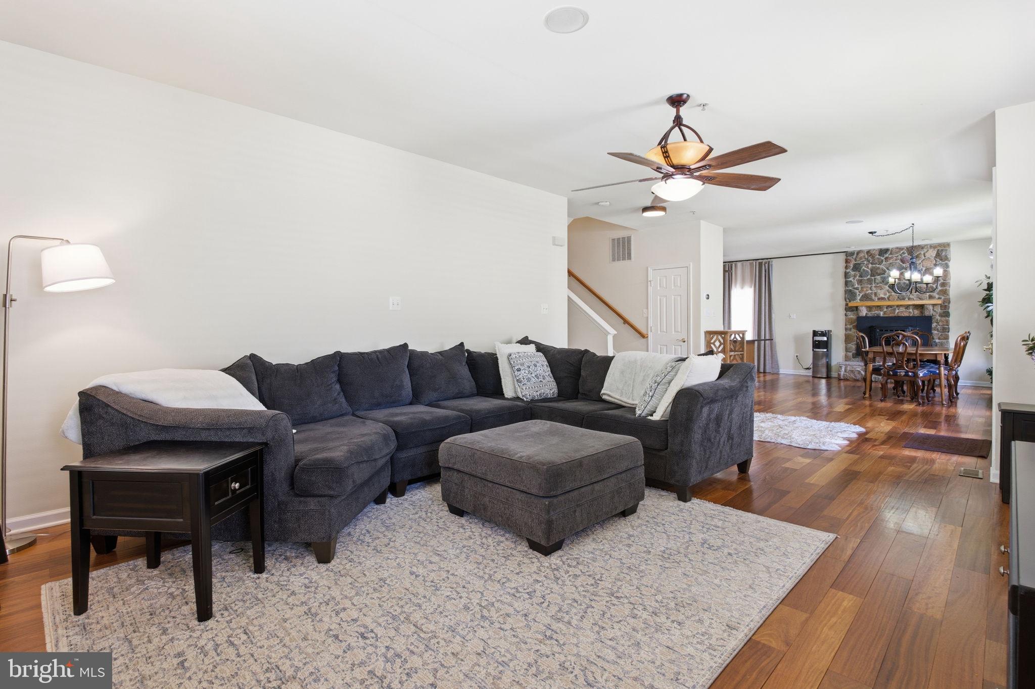 800 RUSTIC COURT