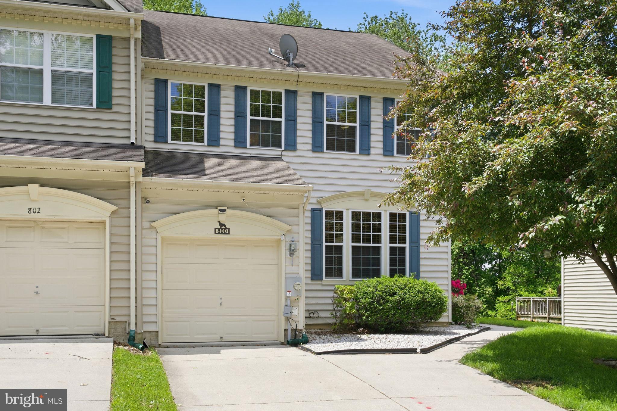 800 RUSTIC COURT