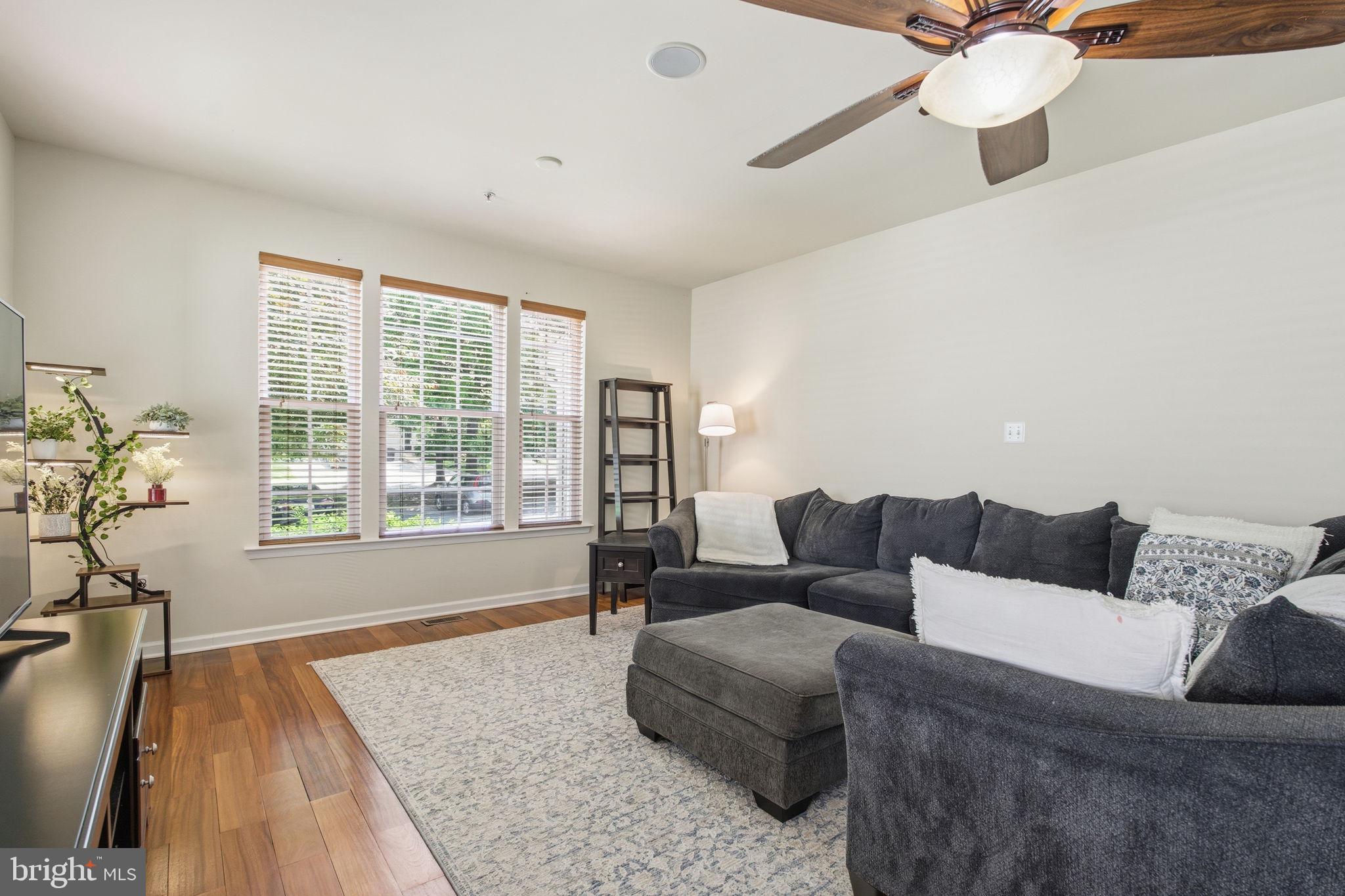 800 RUSTIC COURT