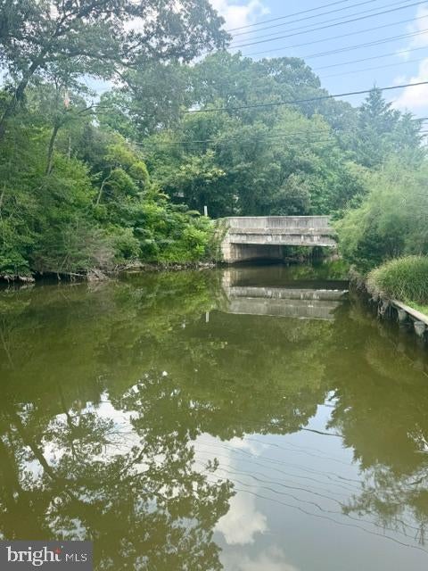 1276 PEKIN ROAD