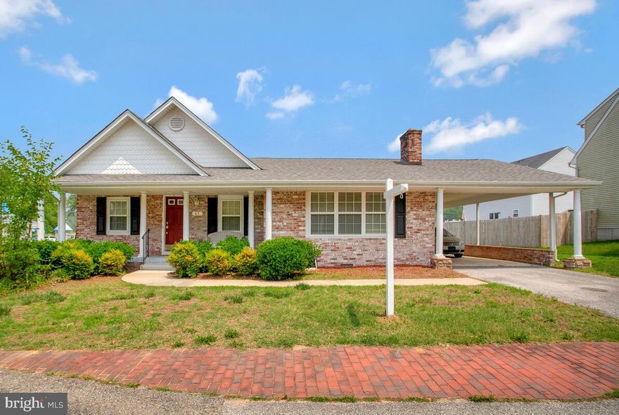 The one level rambler featured here is offering that single family detached home experience. Restore & Relax!  Just imagine how you will feel in your new home after a few minor cosmetic upgrades.  The good news is this gem could be yours.  Schedule your tour today.