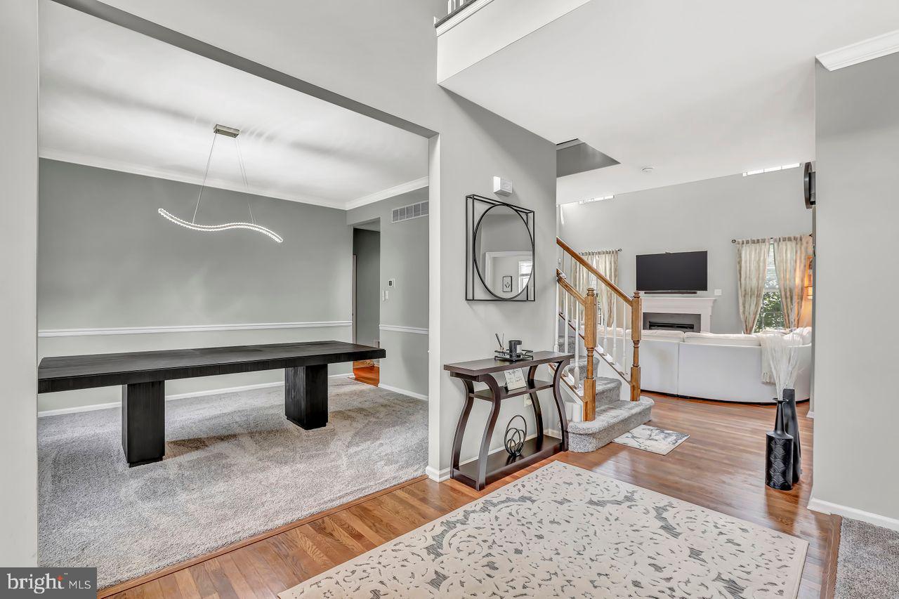 7 WESTBURY DRIVE