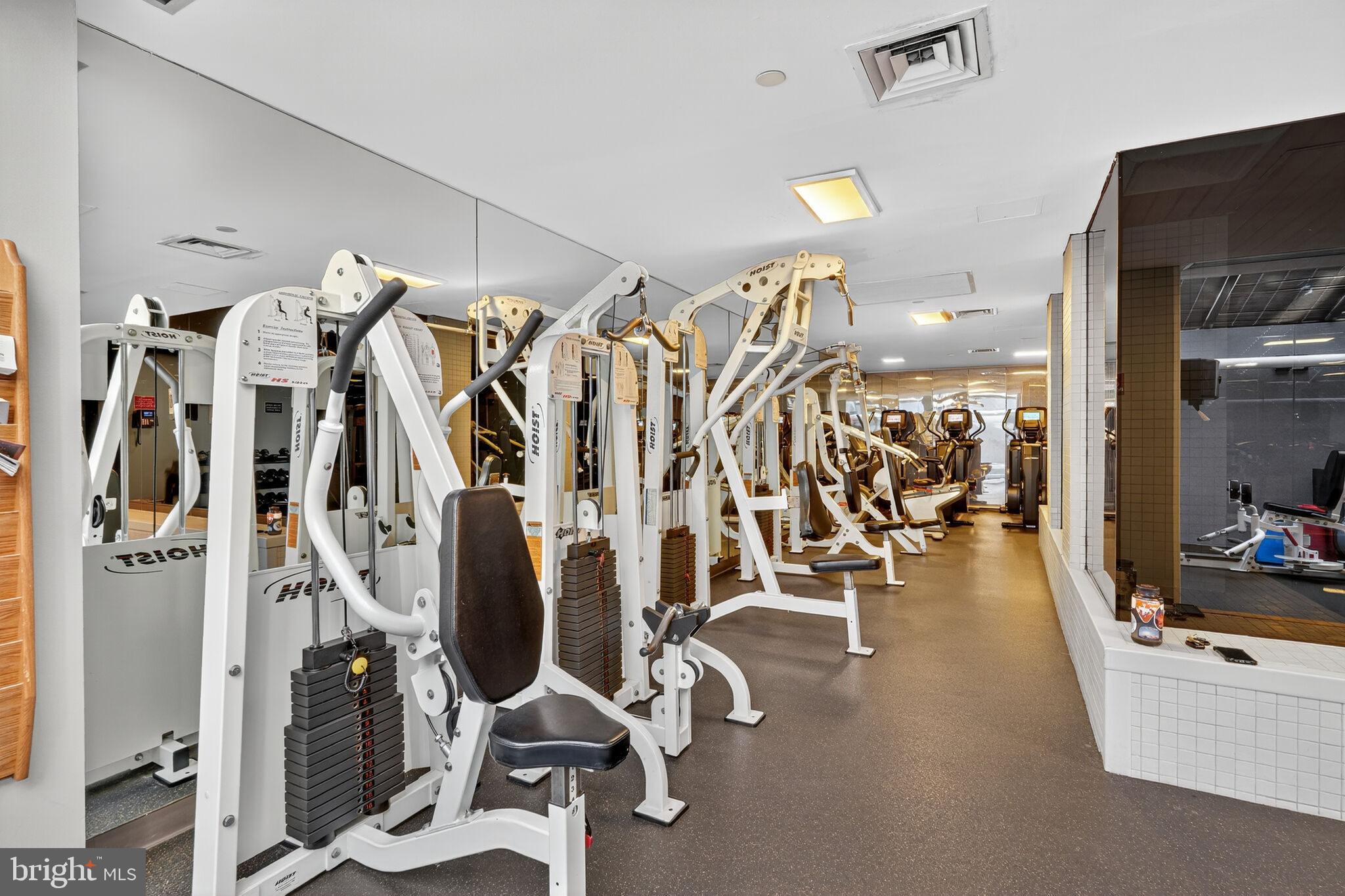 ROSSLYN - Residential