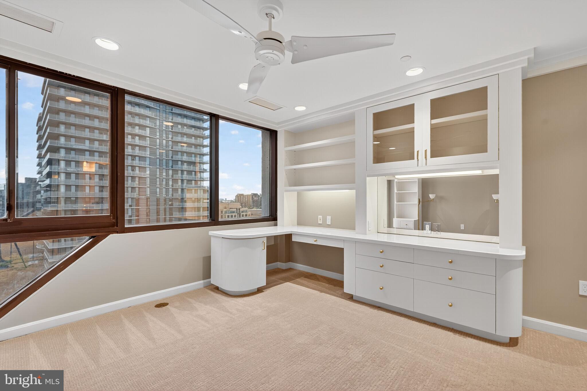 ROSSLYN - Residential