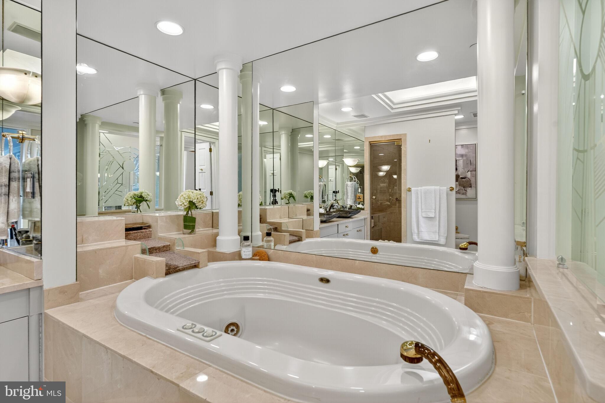 ROSSLYN - Residential