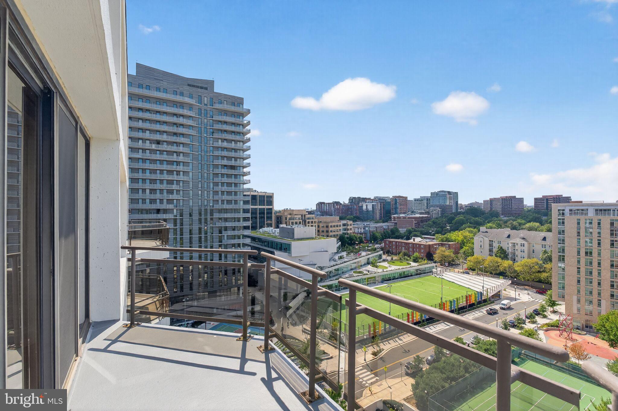 ROSSLYN - Residential