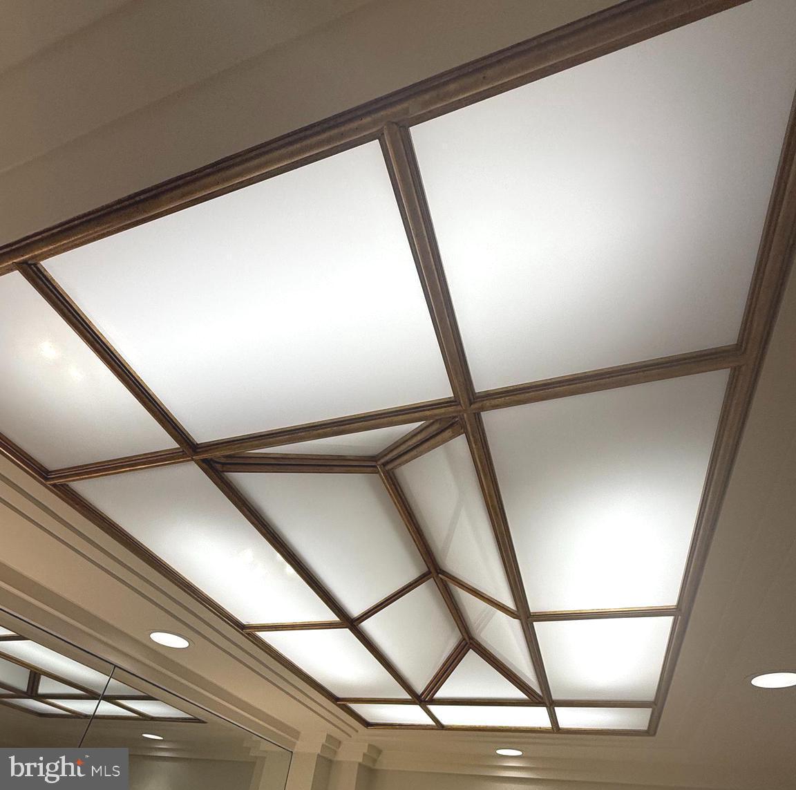 ROSSLYN - Residential