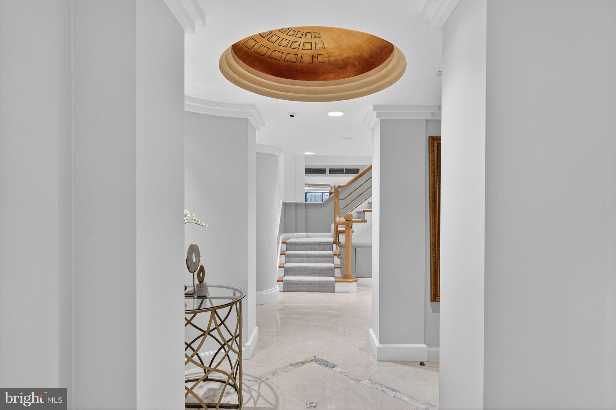 ROSSLYN - Residential