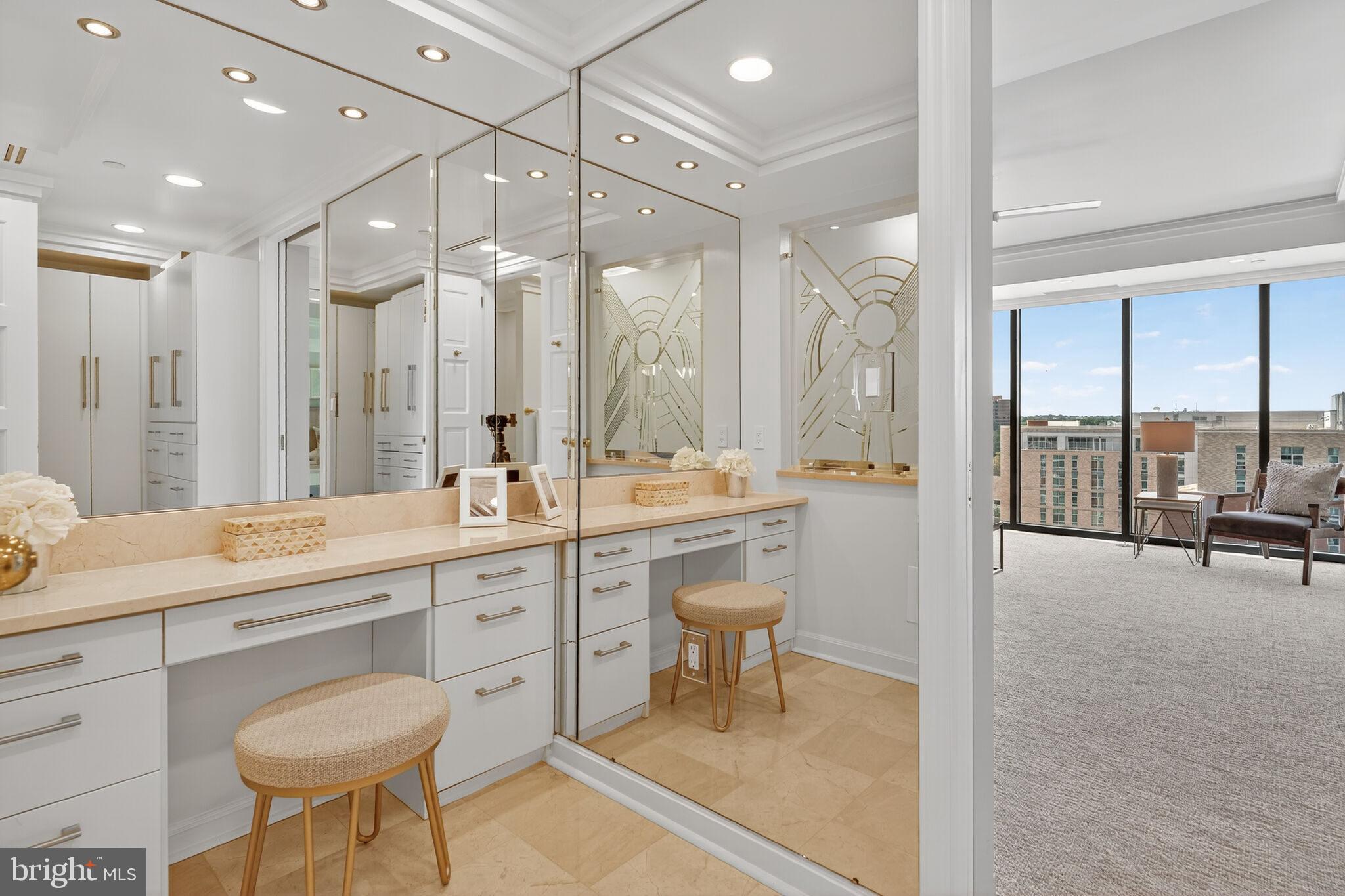 ROSSLYN - Residential