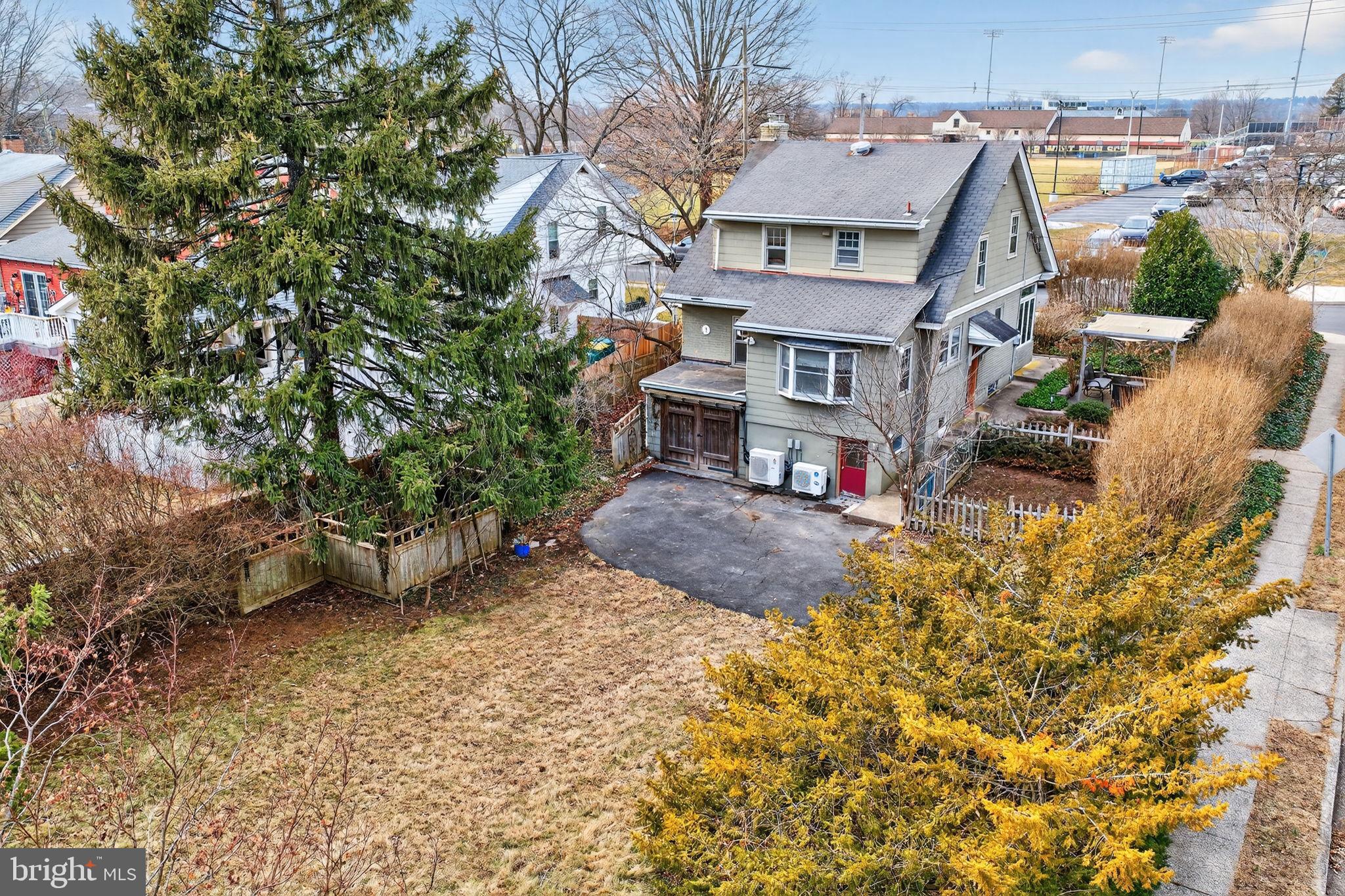 DOYLESTOWN BORO - Residential