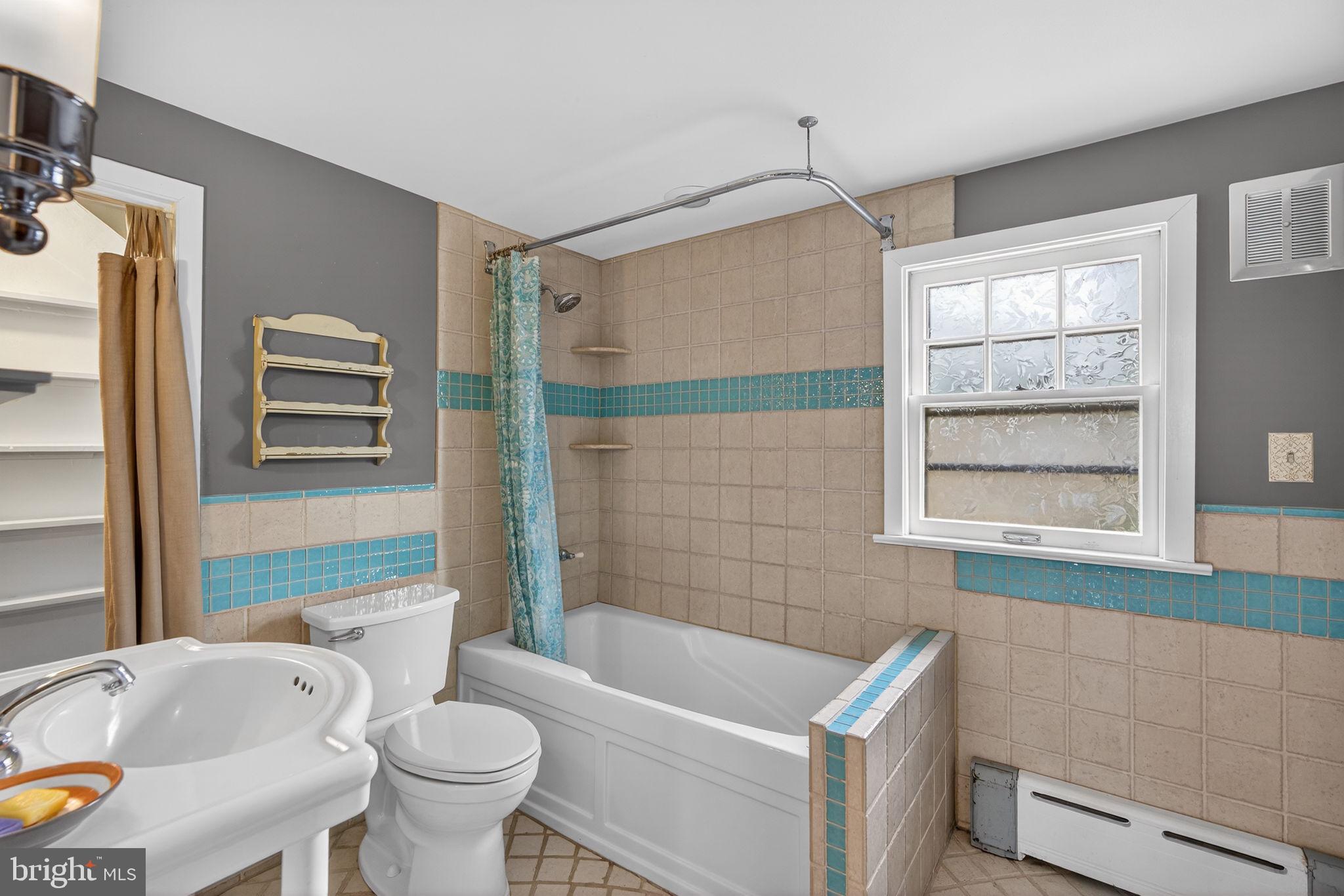 DOYLESTOWN BORO - Residential