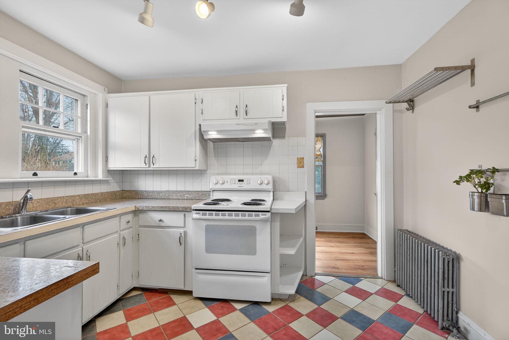 DOYLESTOWN BORO - Residential