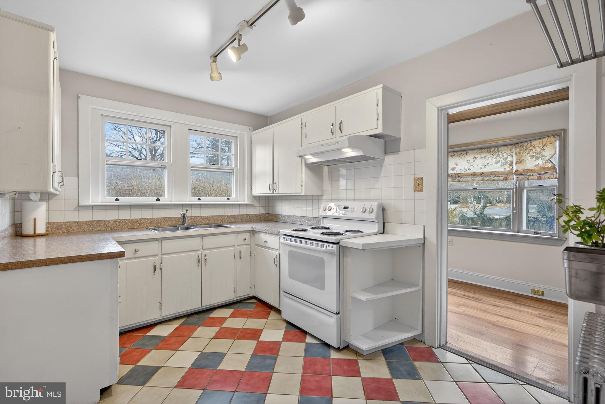 DOYLESTOWN BORO - Residential