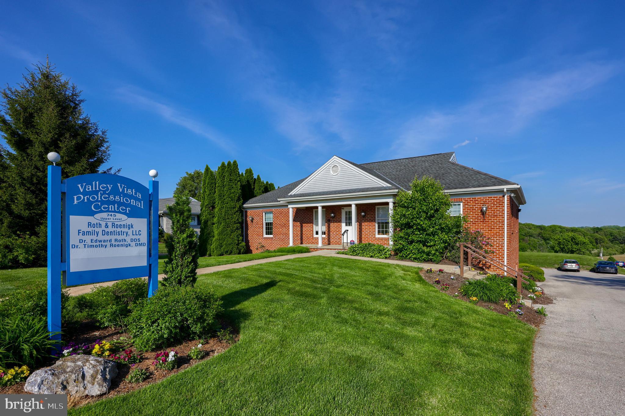 735 S PLEASANT AVENUE